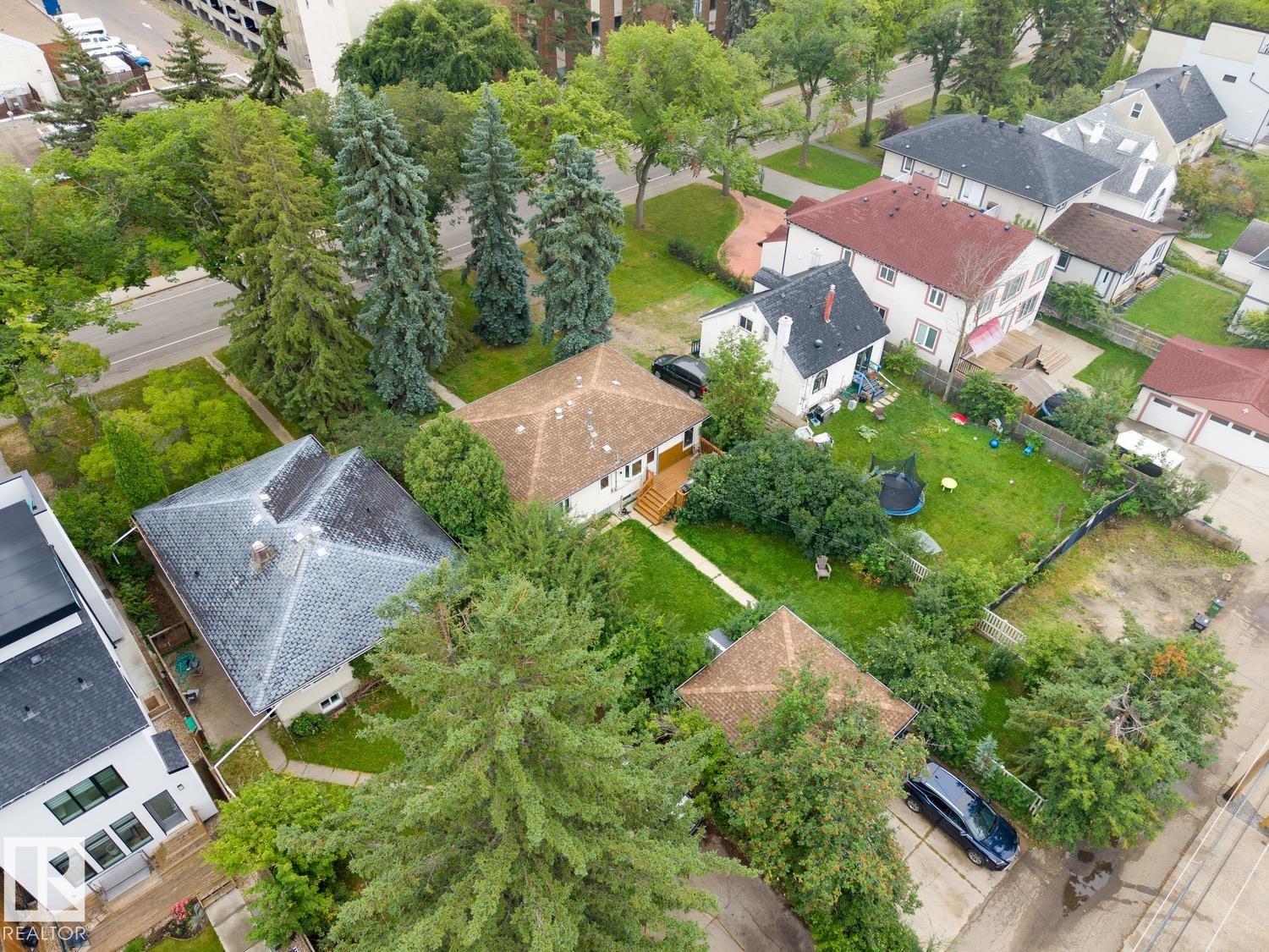 8932 116 Street NW, Windsor Park, Edmonton