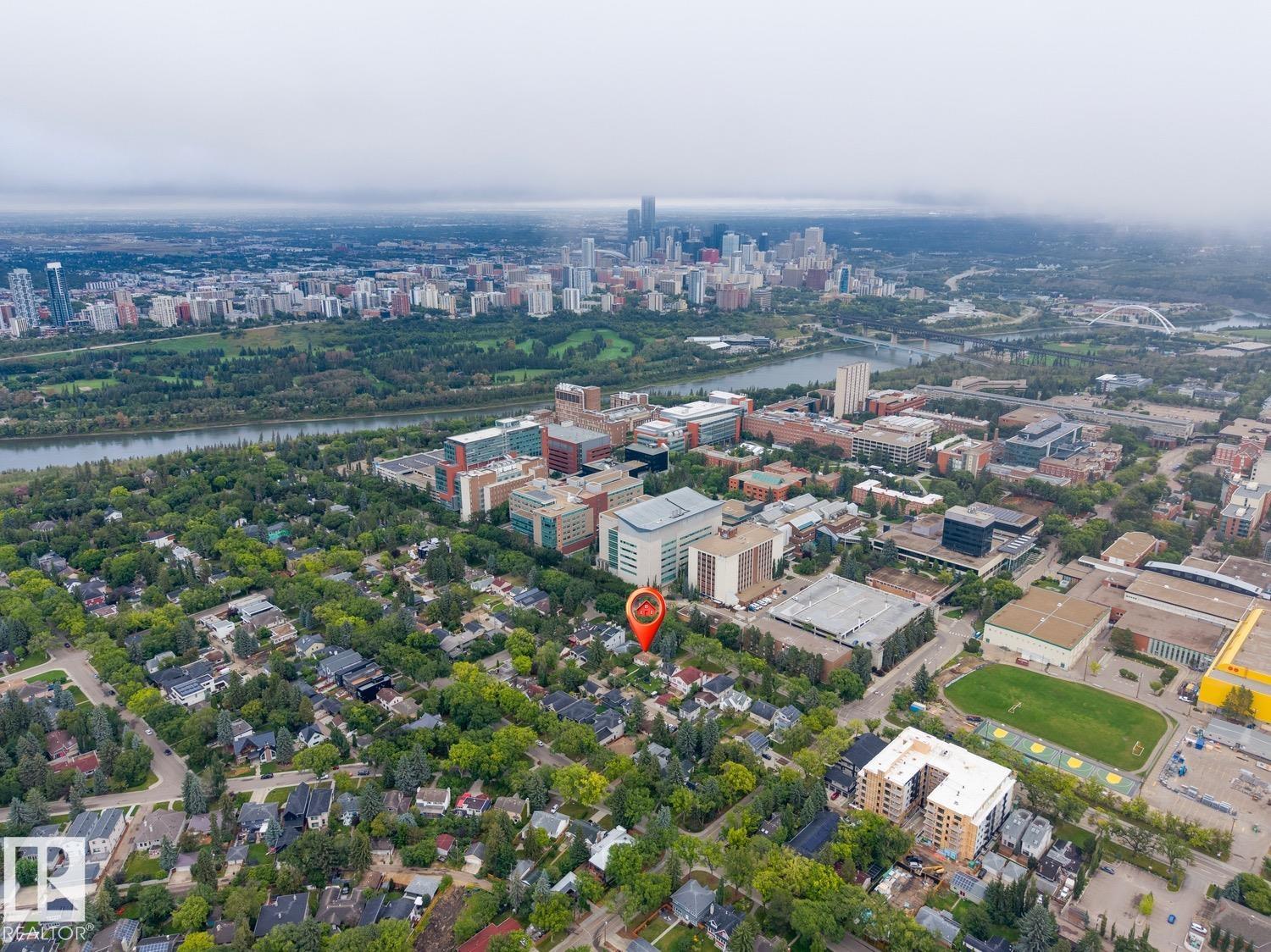 Photo 13 at 8932 116 Street NW, Windsor Park, Edmonton