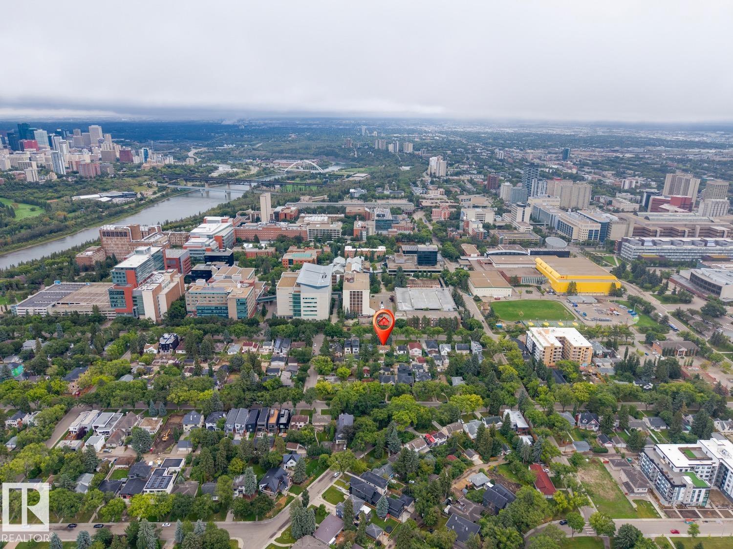 Photo 14 at 8932 116 Street NW, Windsor Park, Edmonton