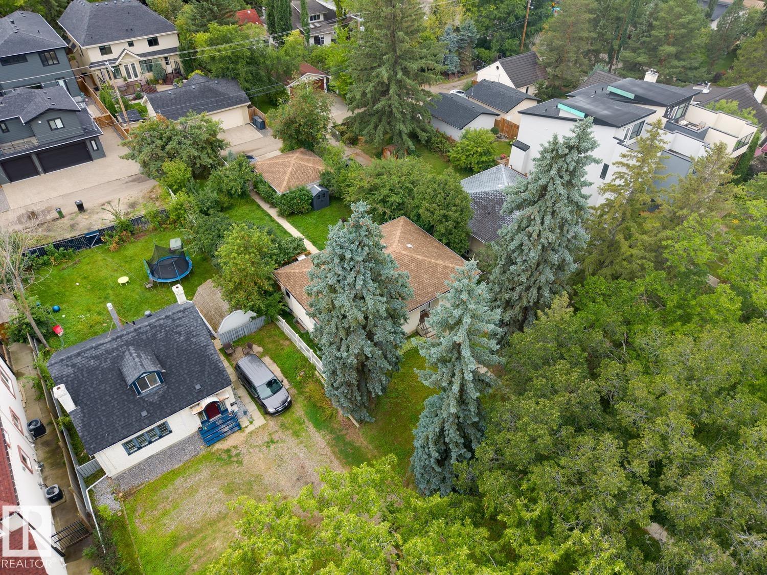 8932 116 Street NW, Windsor Park, Edmonton
