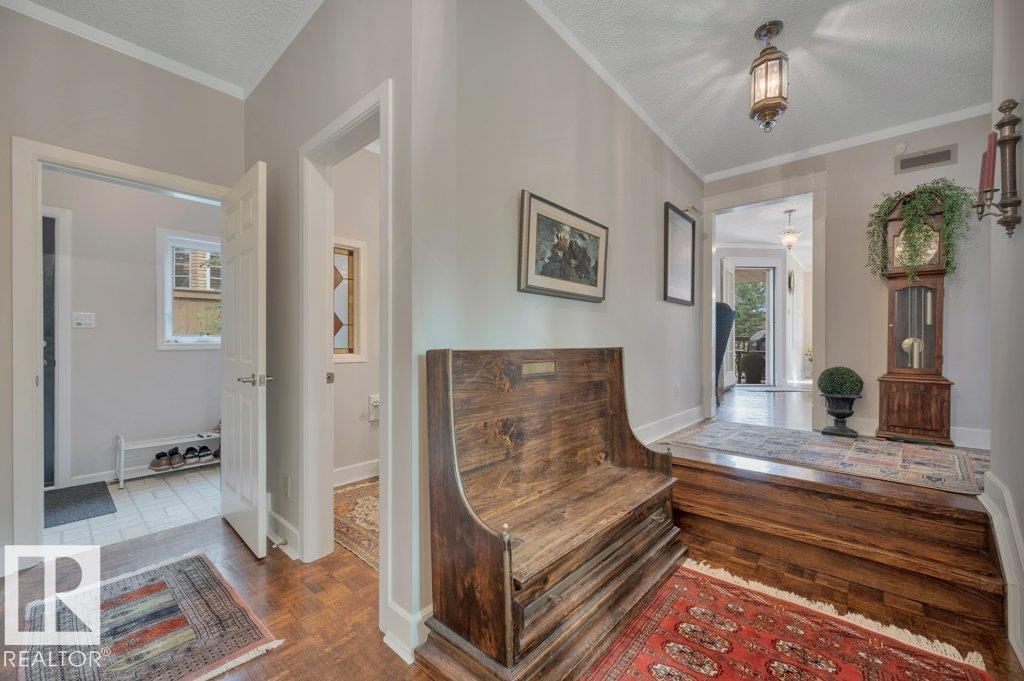 Photo 8 at 712 Romaniuk Road NW, Rhatigan Ridge, Edmonton
