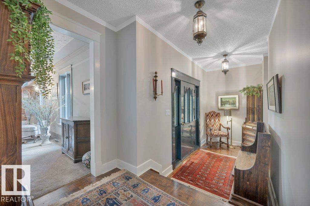 Photo 9 at 712 Romaniuk Road NW, Rhatigan Ridge, Edmonton