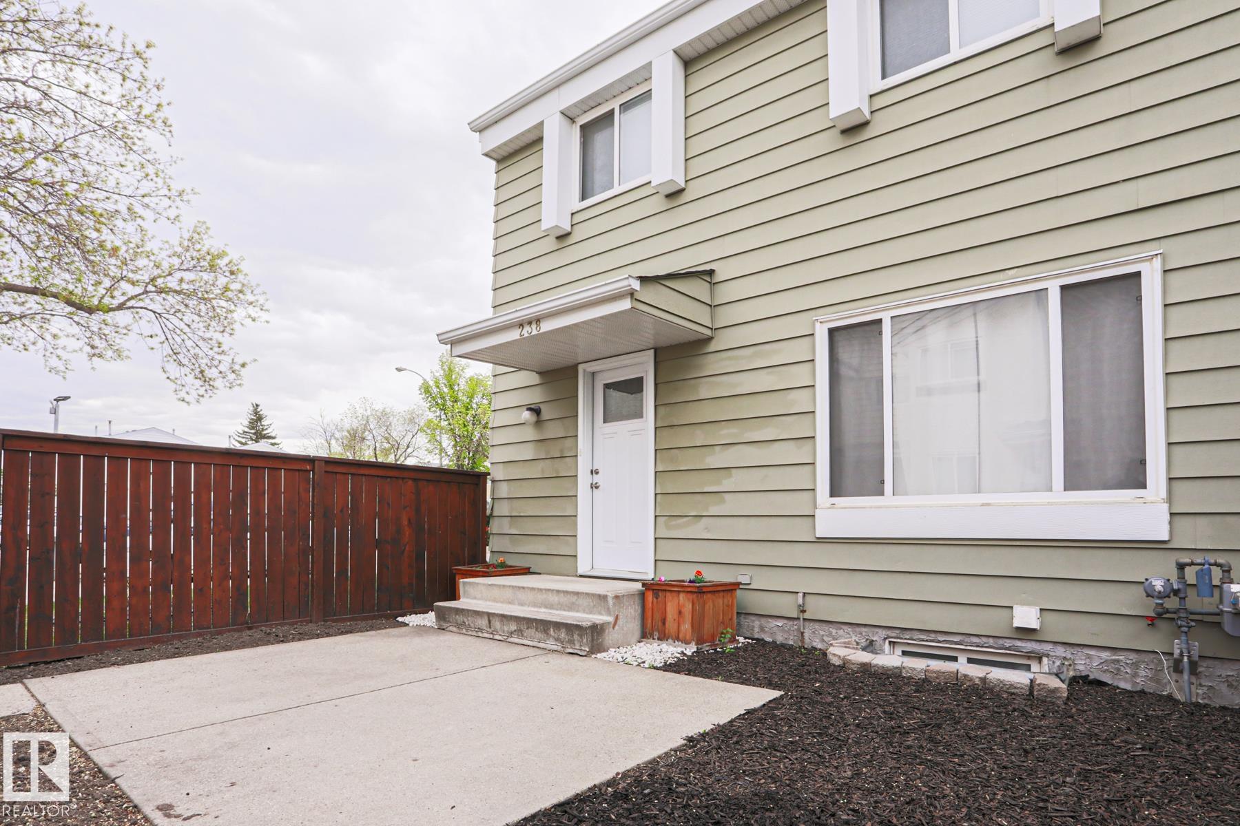 Photo 30 at 238 Primrose Gardens gardens NW, Aldergrove, Edmonton