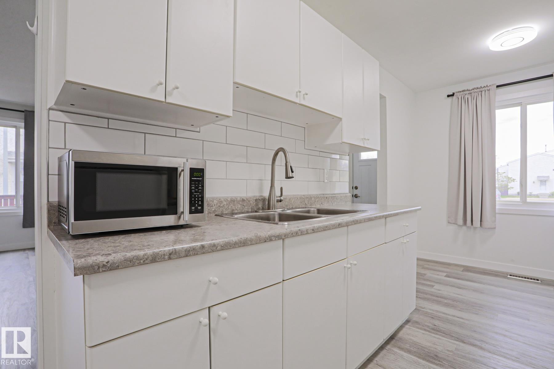 Photo 6 at 238 Primrose Gardens gardens NW, Aldergrove, Edmonton