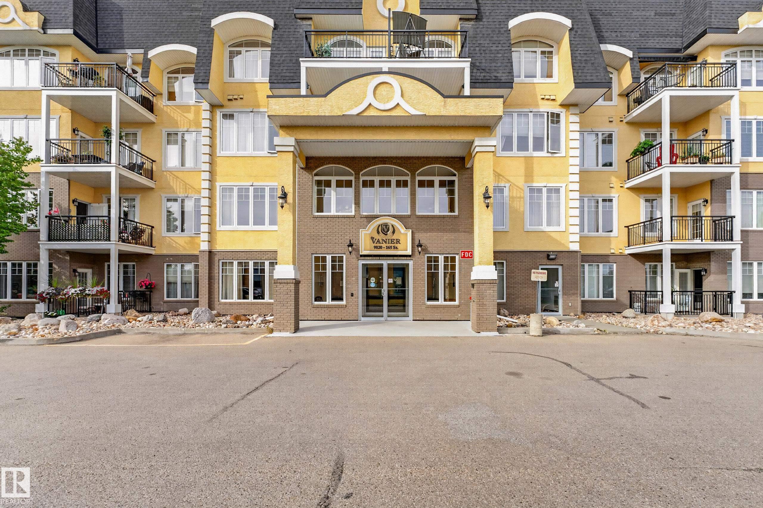 Listing photo thumbnail
