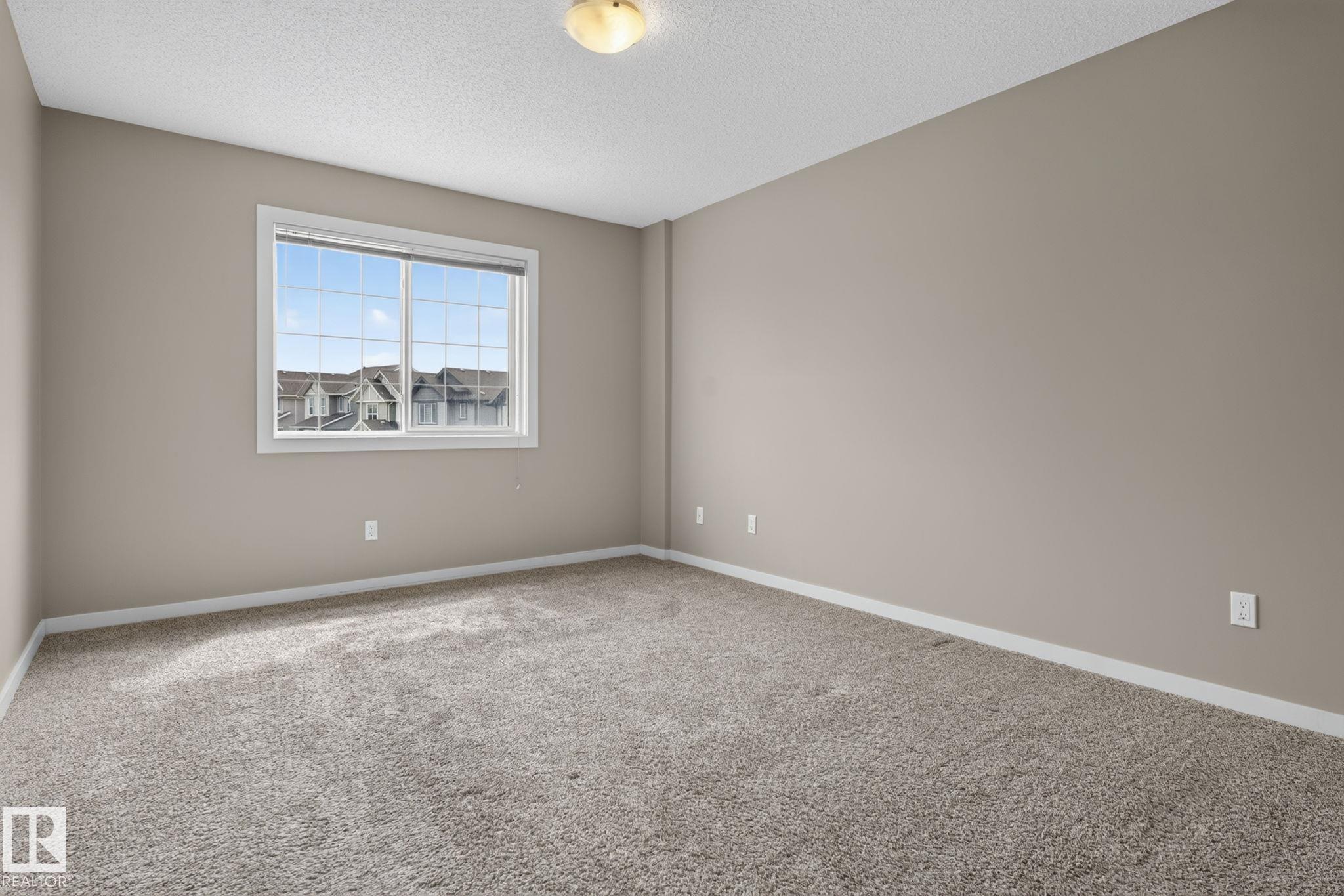Photo 15 at 626 42 Avenue NW, Maple Crest, Edmonton