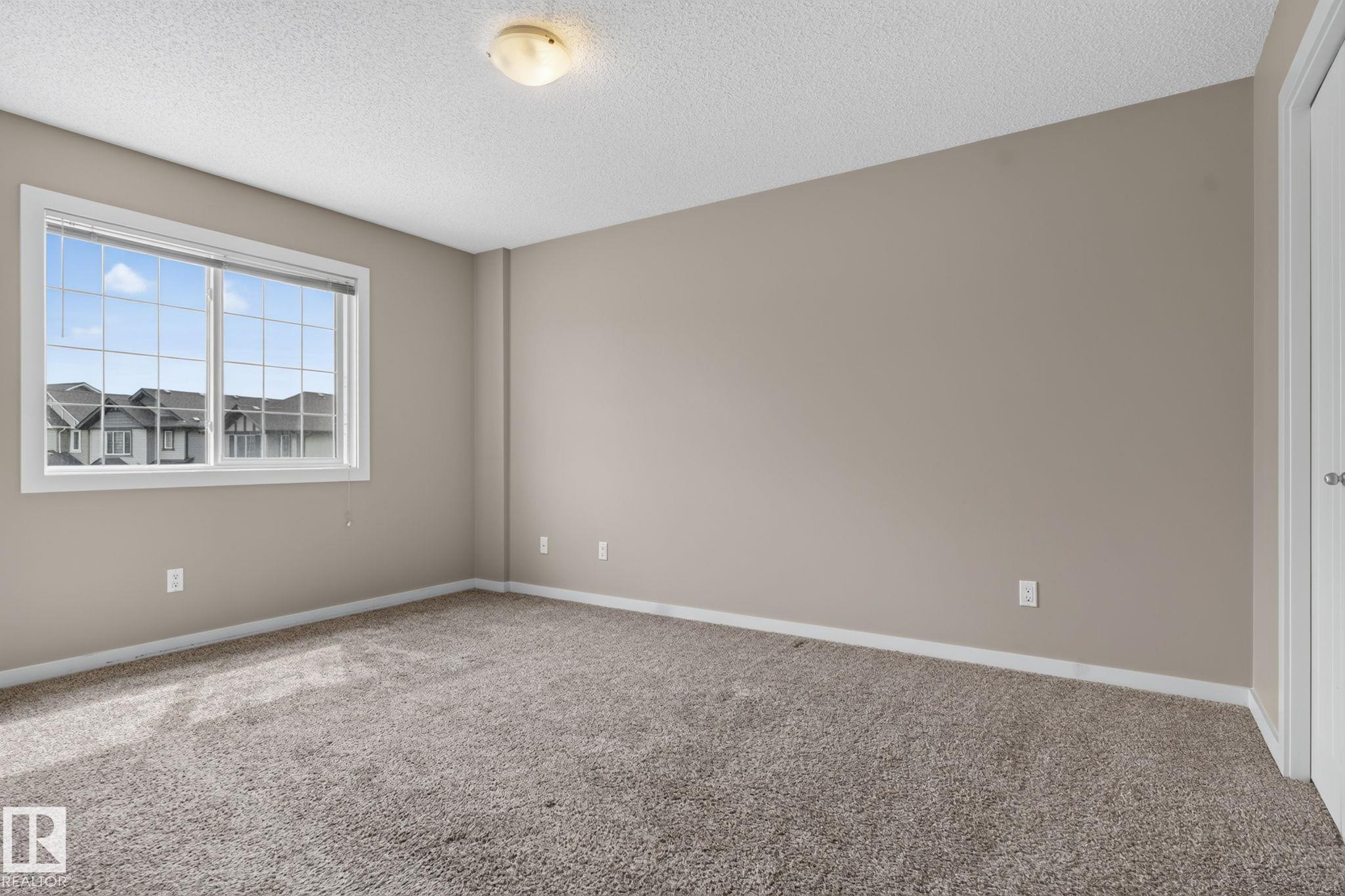 Photo 16 at 626 42 Avenue NW, Maple Crest, Edmonton
