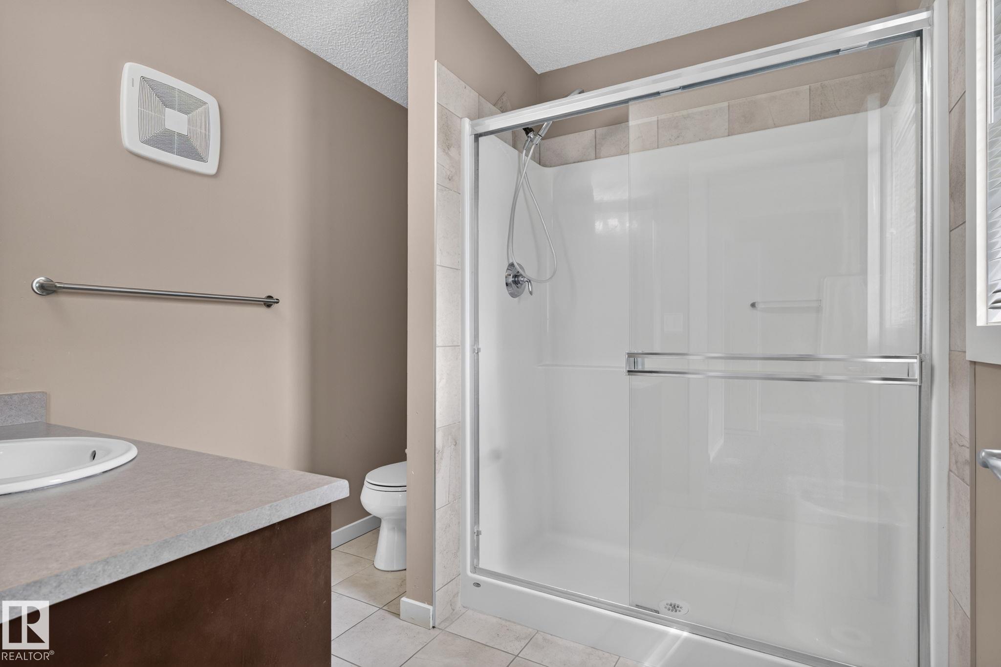 Photo 21 at 626 42 Avenue NW, Maple Crest, Edmonton
