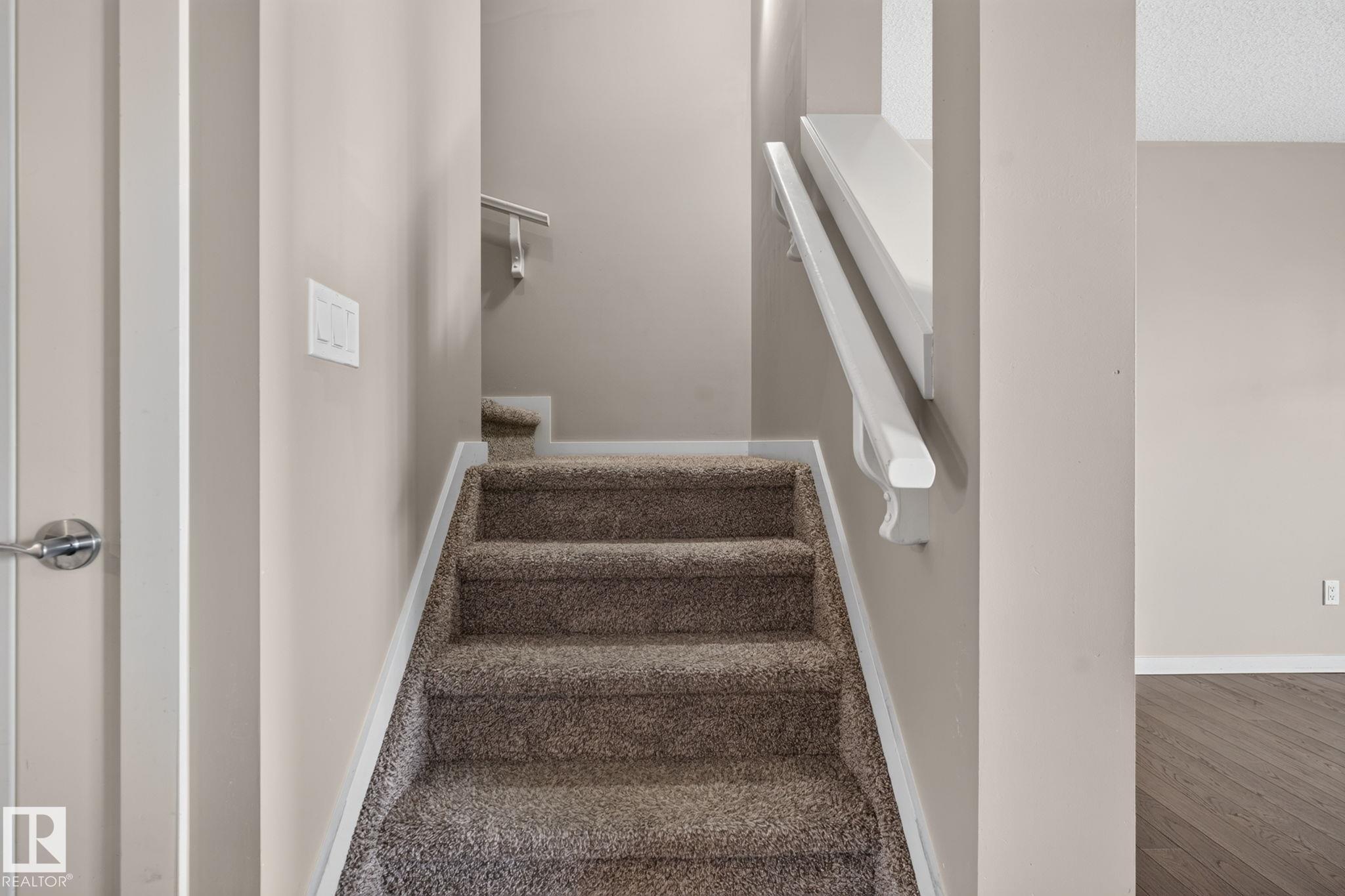 Photo 32 at 626 42 Avenue NW, Maple Crest, Edmonton