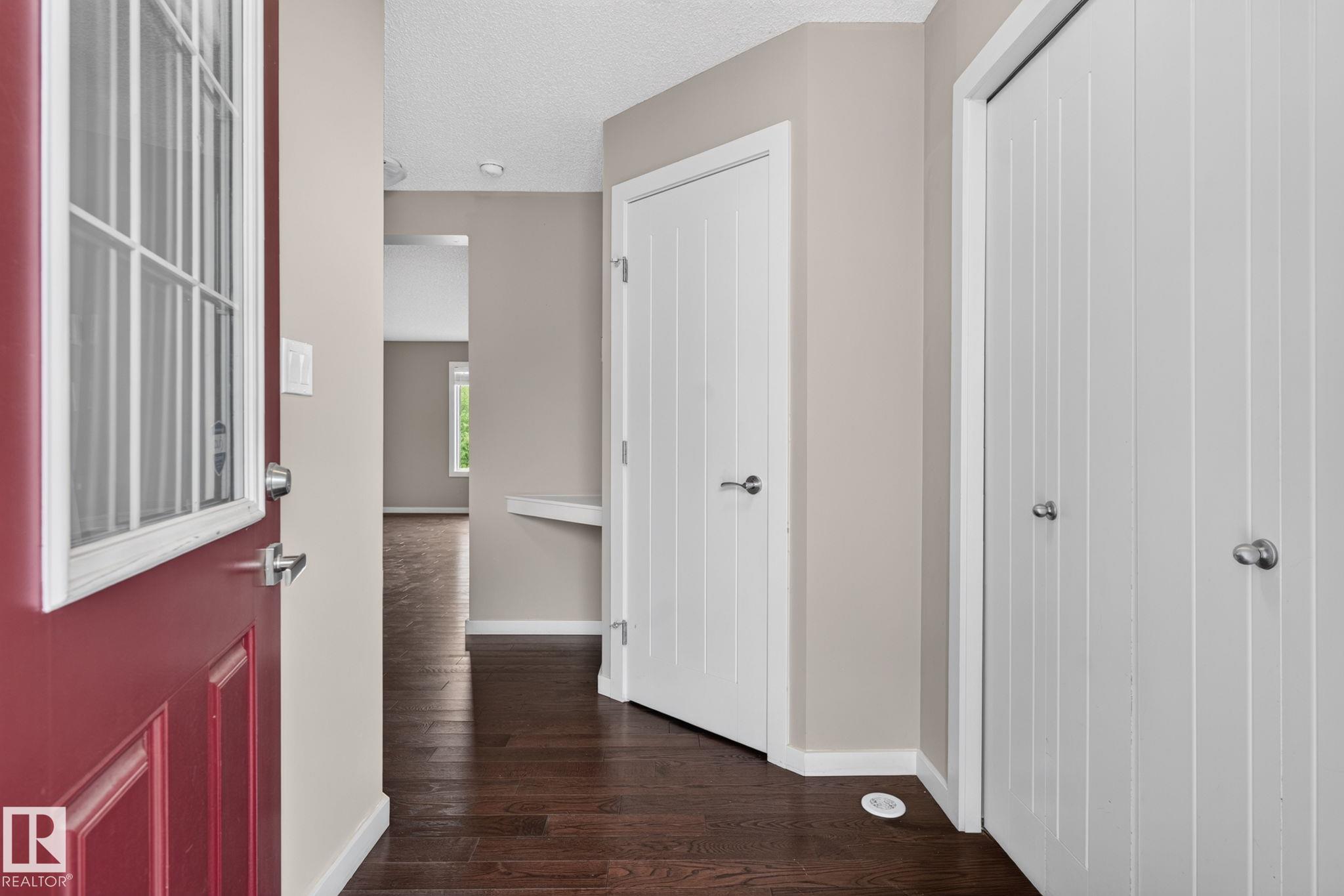 626 42 Avenue NW, Maple Crest, Edmonton