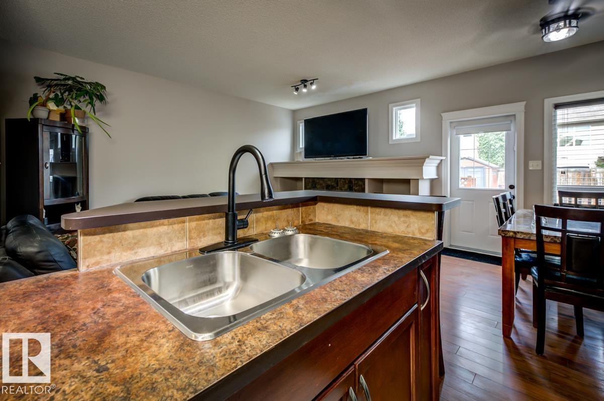 Photo 13 at 11612 17 Avenue SW, Rutherford, Edmonton