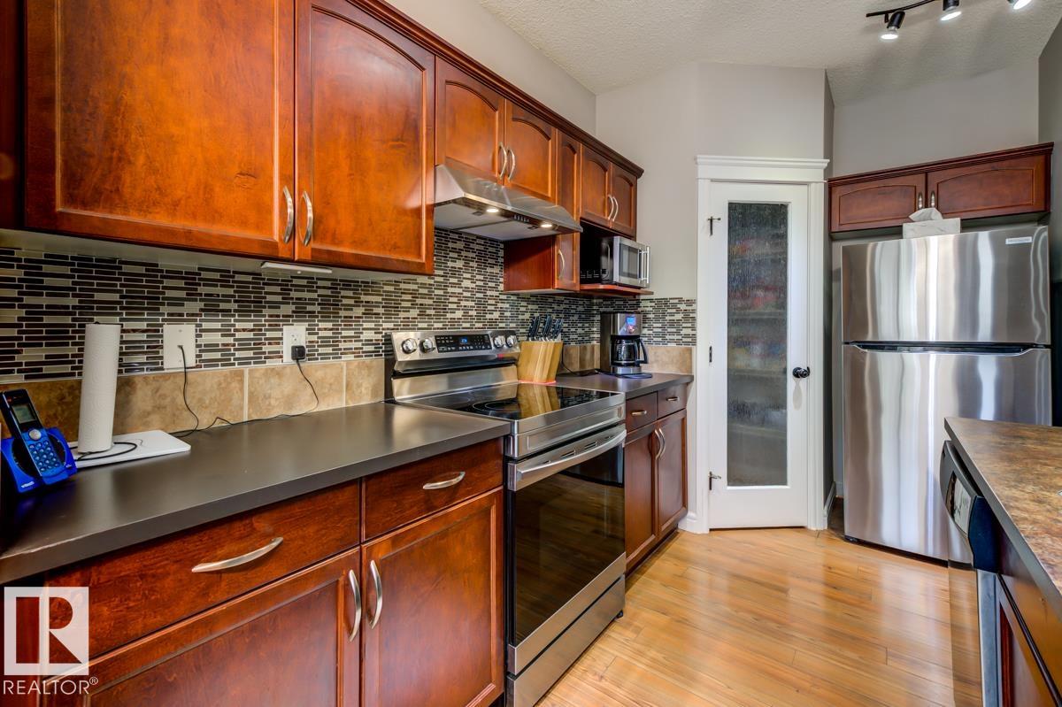 Photo 8 at 11612 17 Avenue SW, Rutherford, Edmonton