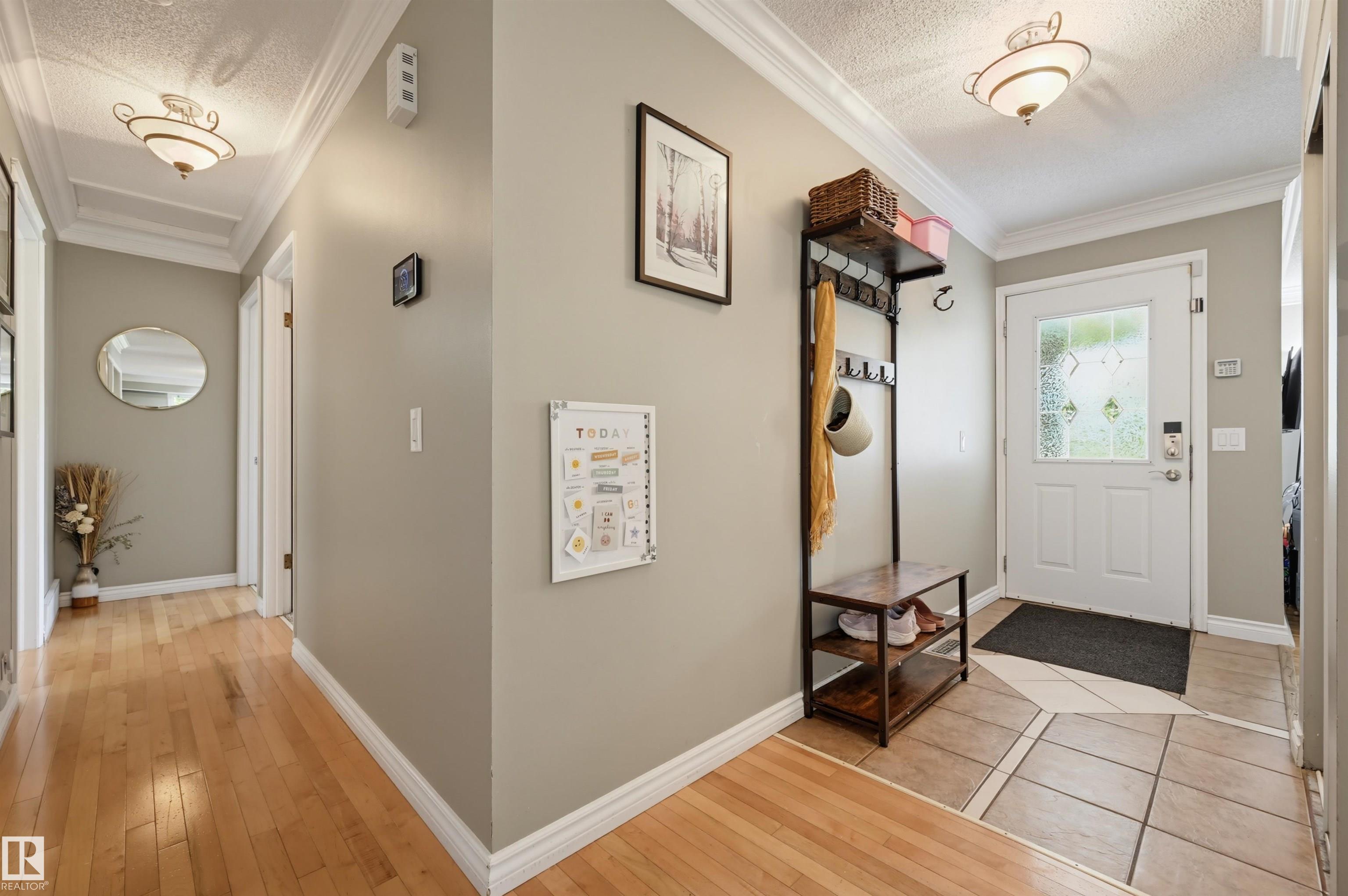 Photo 13 at 11423 35 Avenue NW, Greenfield, Edmonton