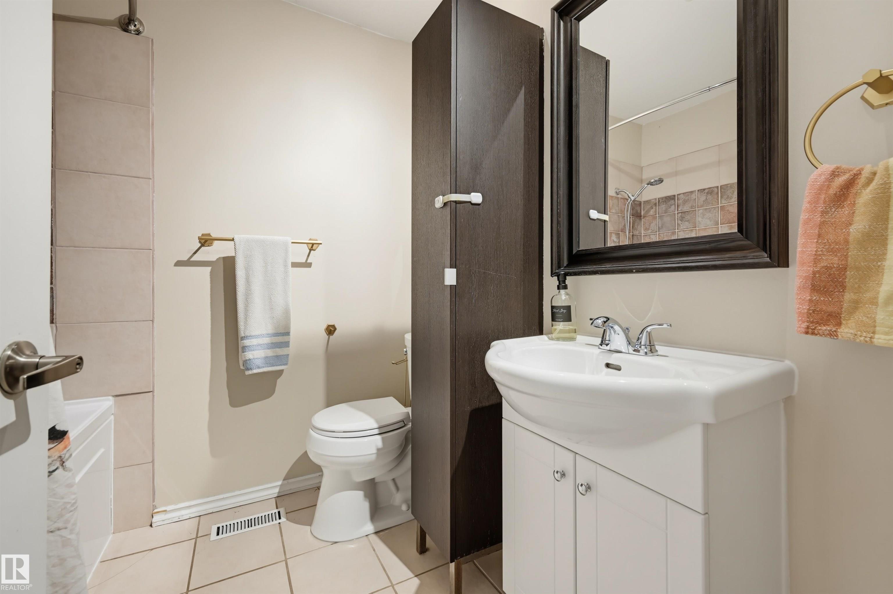 Photo 20 at 11423 35 Avenue NW, Greenfield, Edmonton