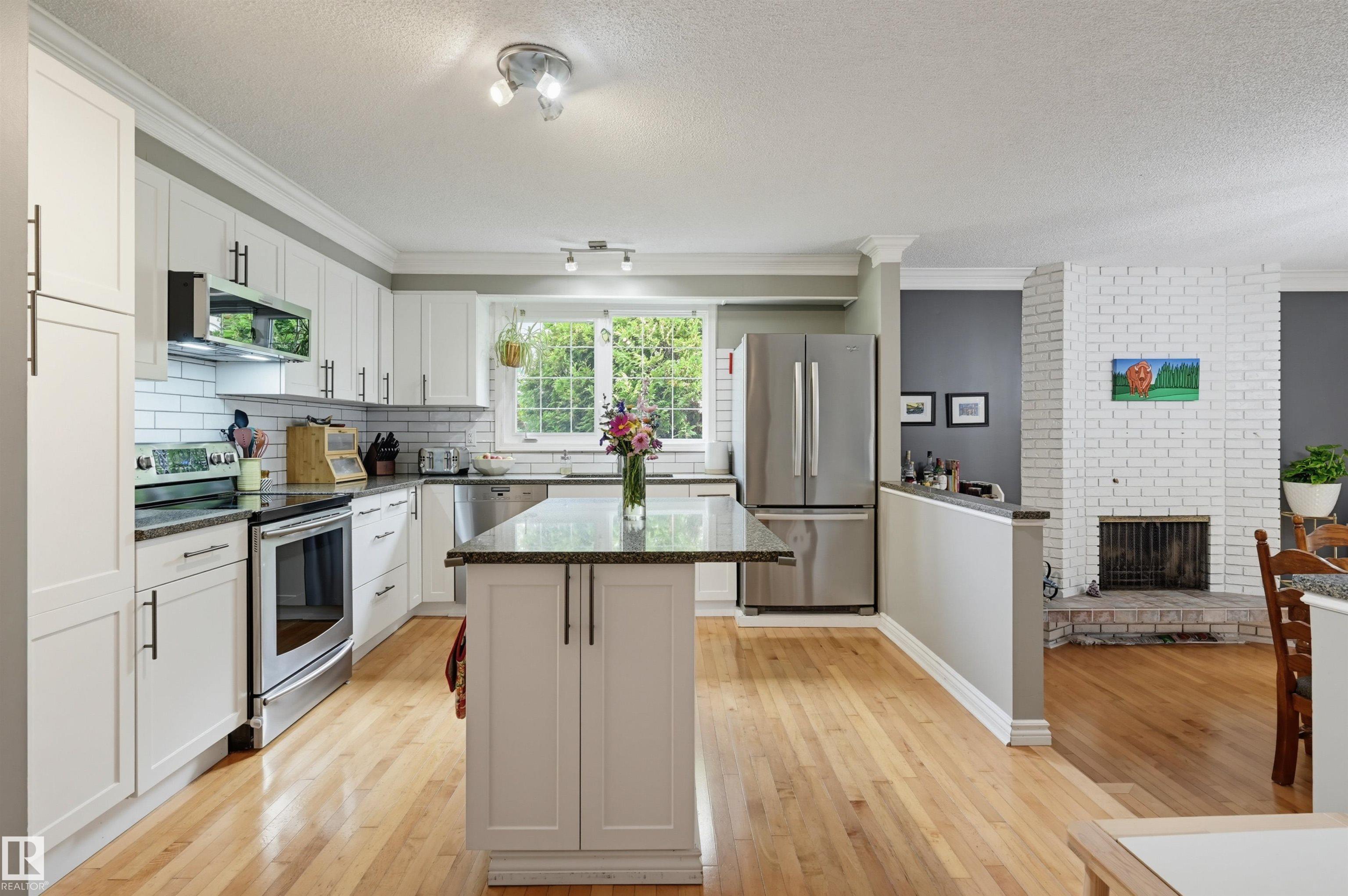 11423 35 Avenue NW, Greenfield, Edmonton