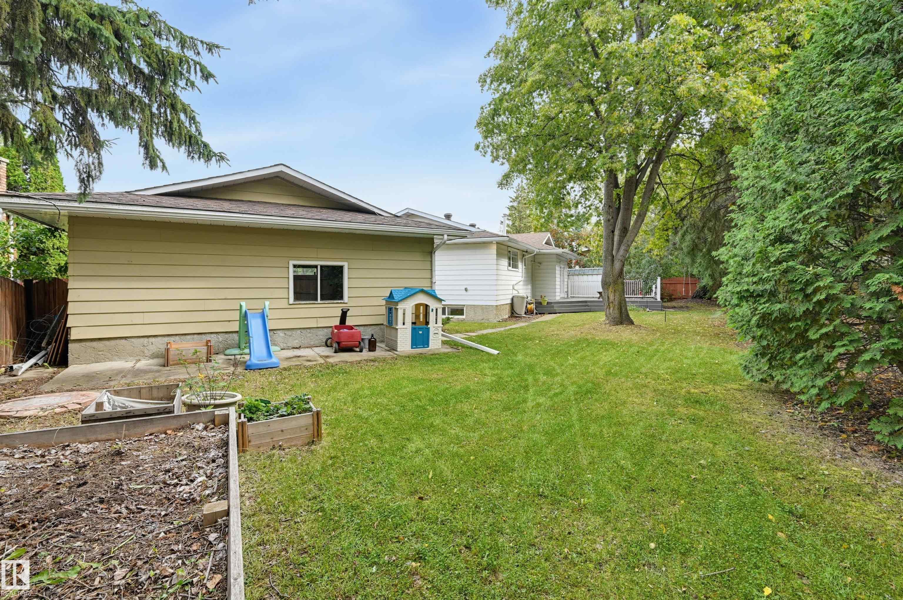 Photo 33 at 11423 35 Avenue NW, Greenfield, Edmonton