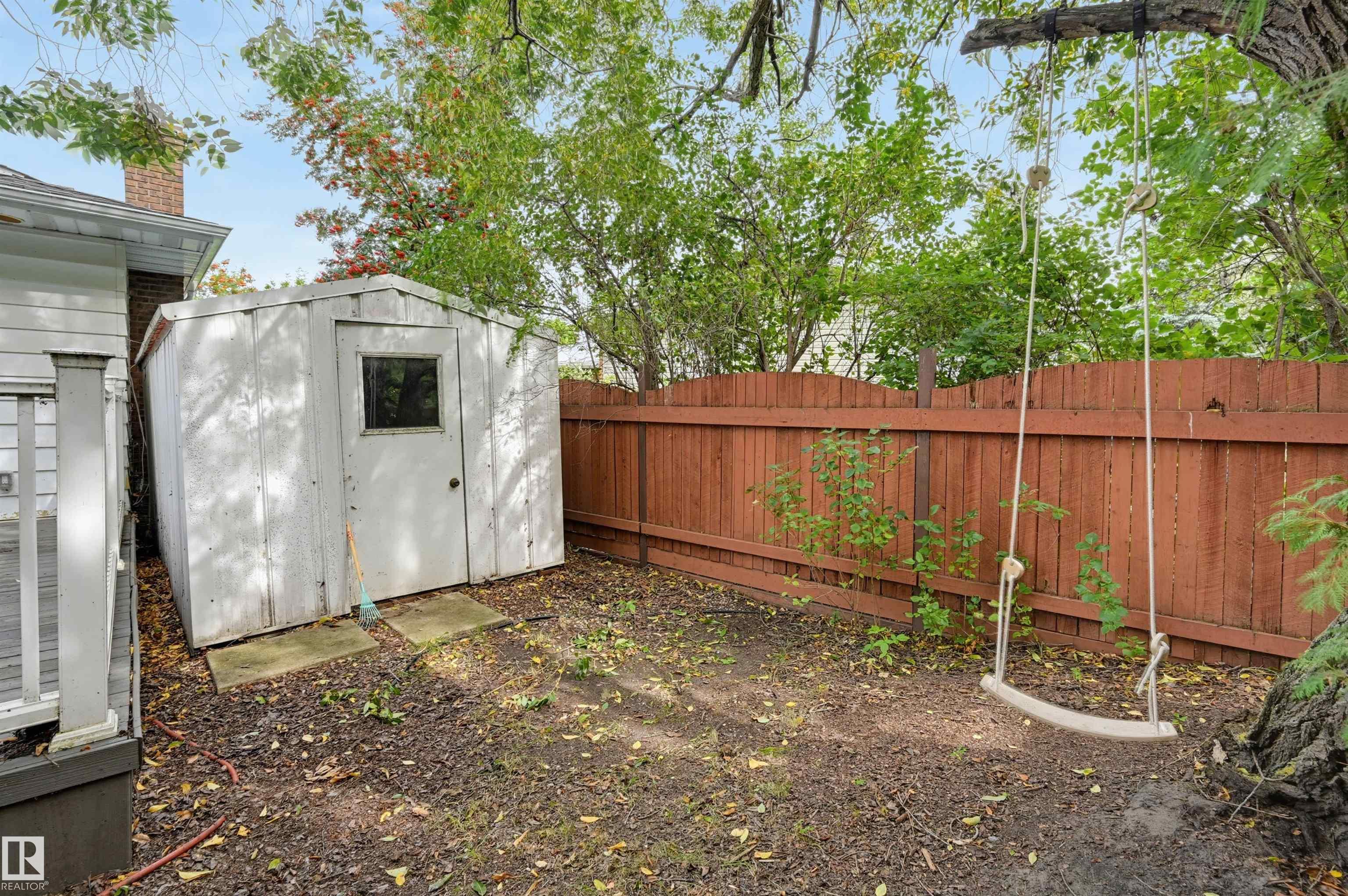 Photo 38 at 11423 35 Avenue NW, Greenfield, Edmonton