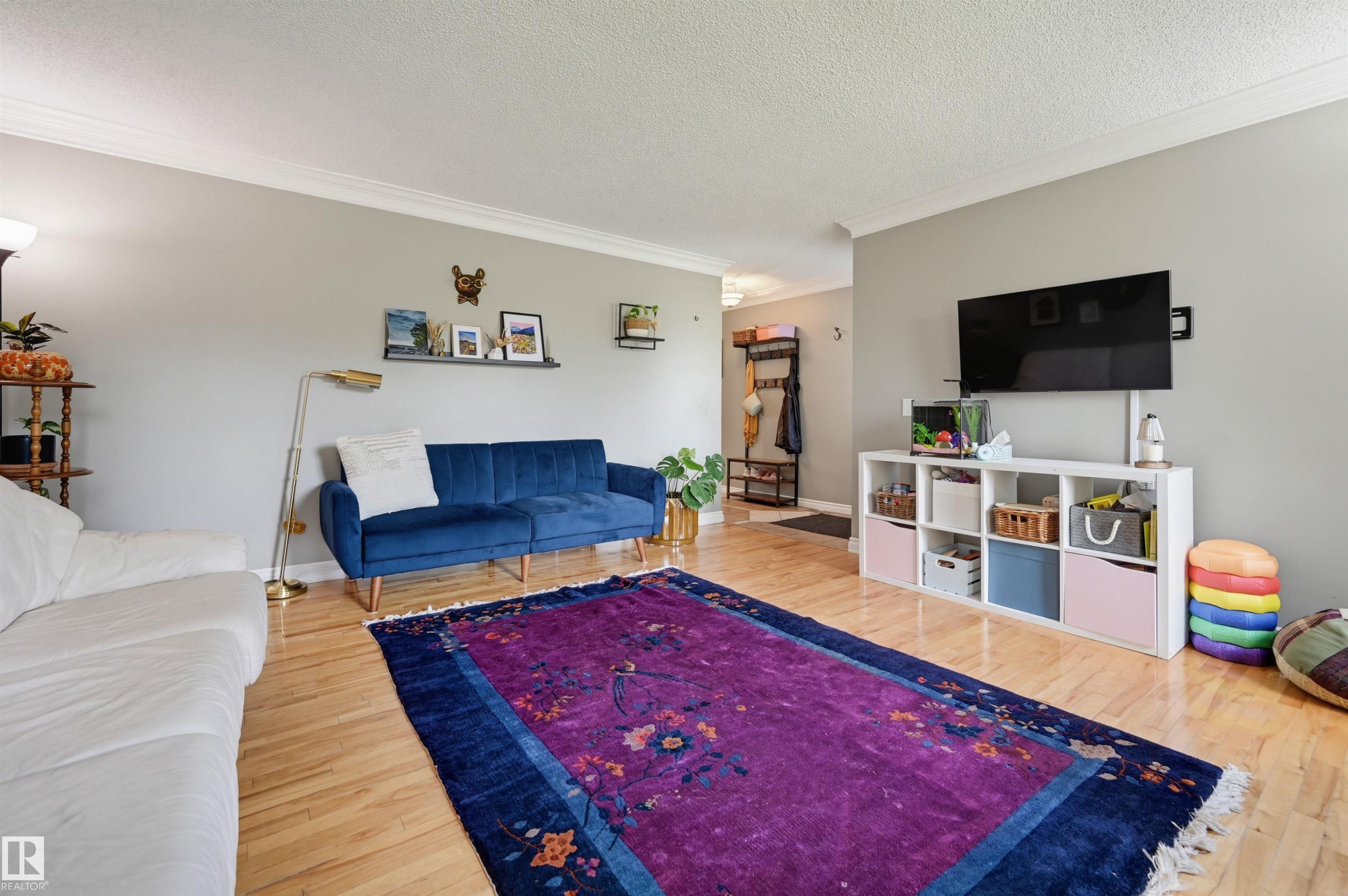Photo 8 at 11423 35 Avenue NW, Greenfield, Edmonton