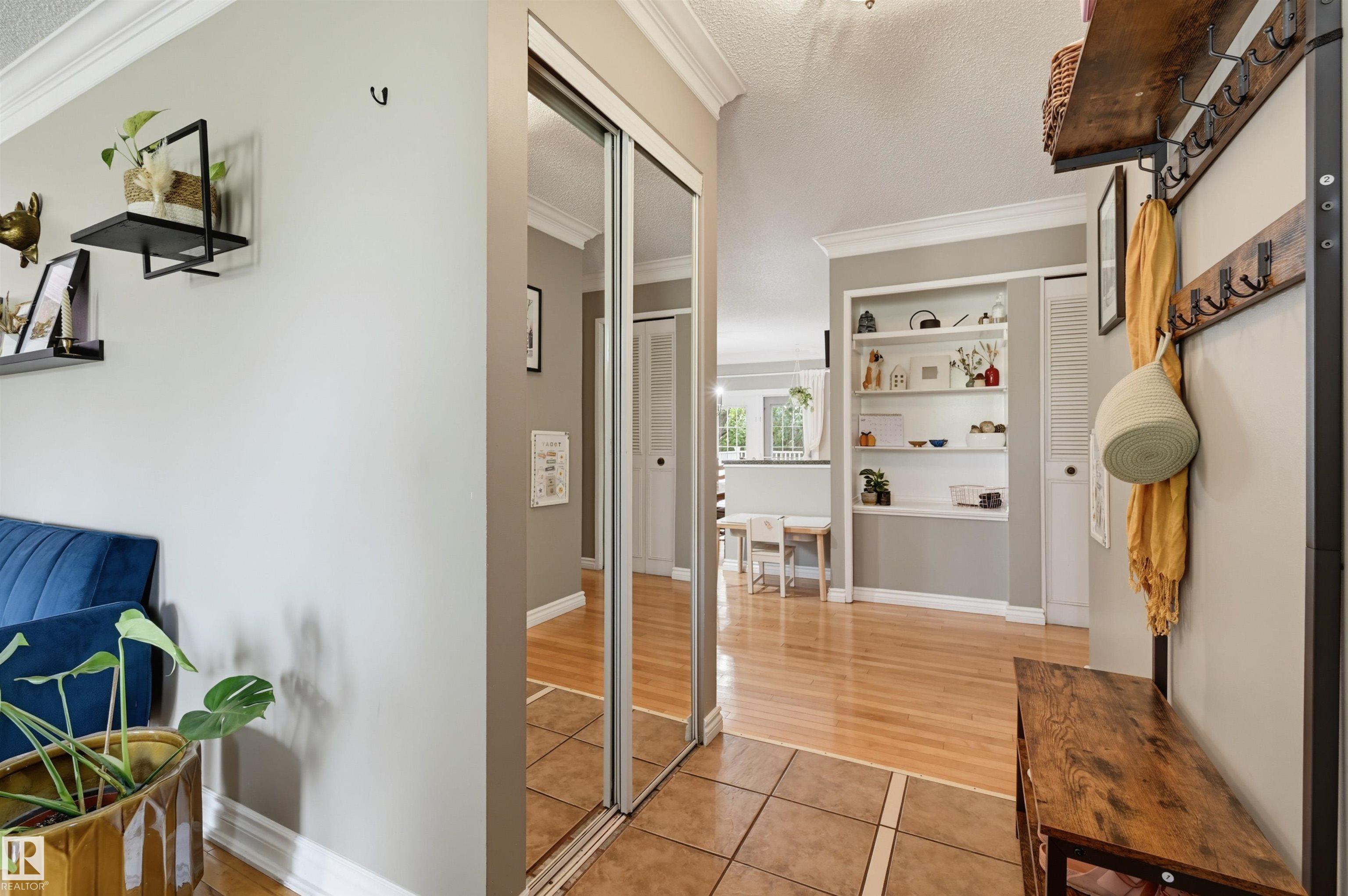 Photo 10 at 11423 35 Avenue NW, Greenfield, Edmonton