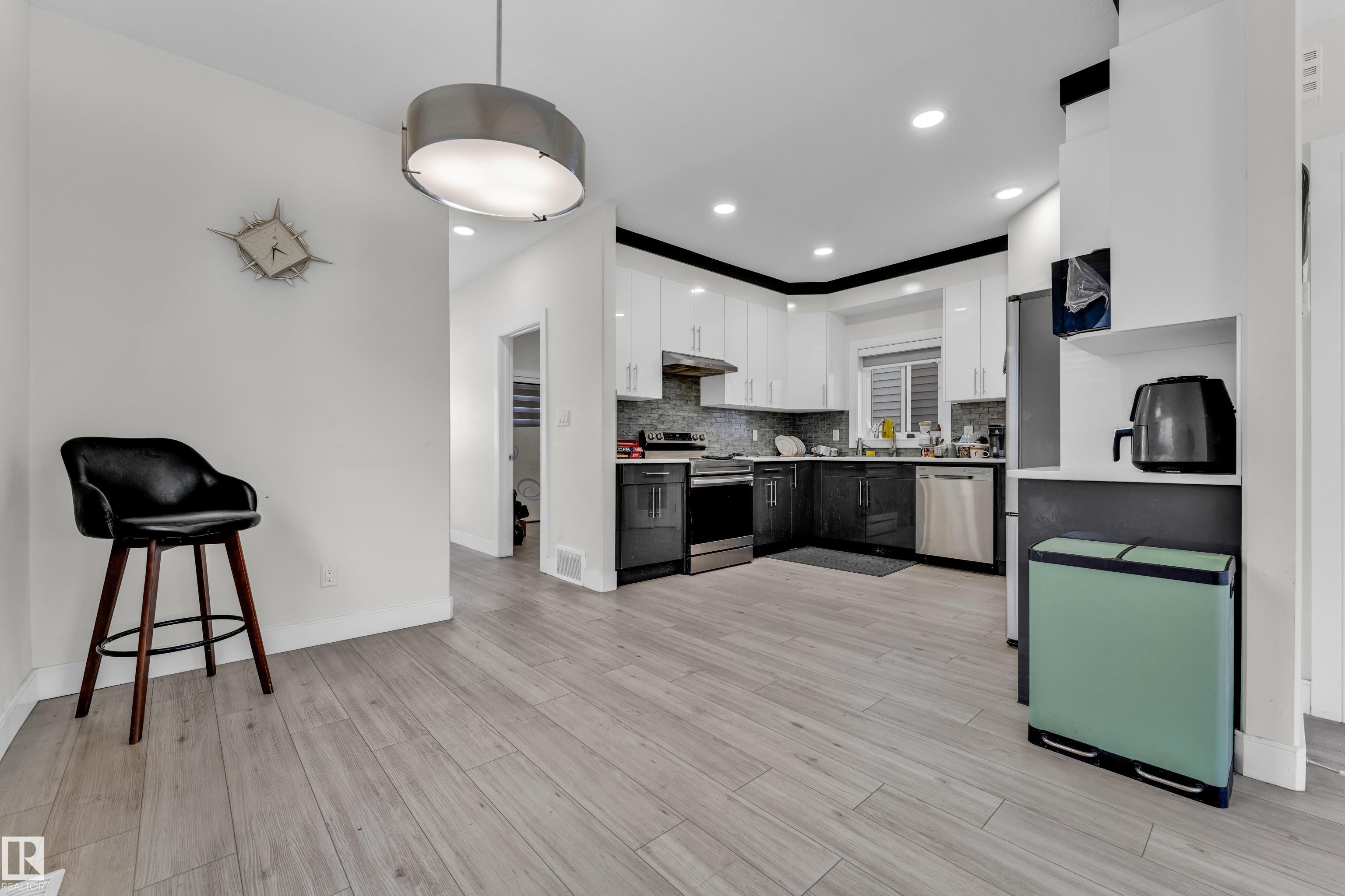Photo 8 at 1750 25a Street NW, Laurel, Edmonton