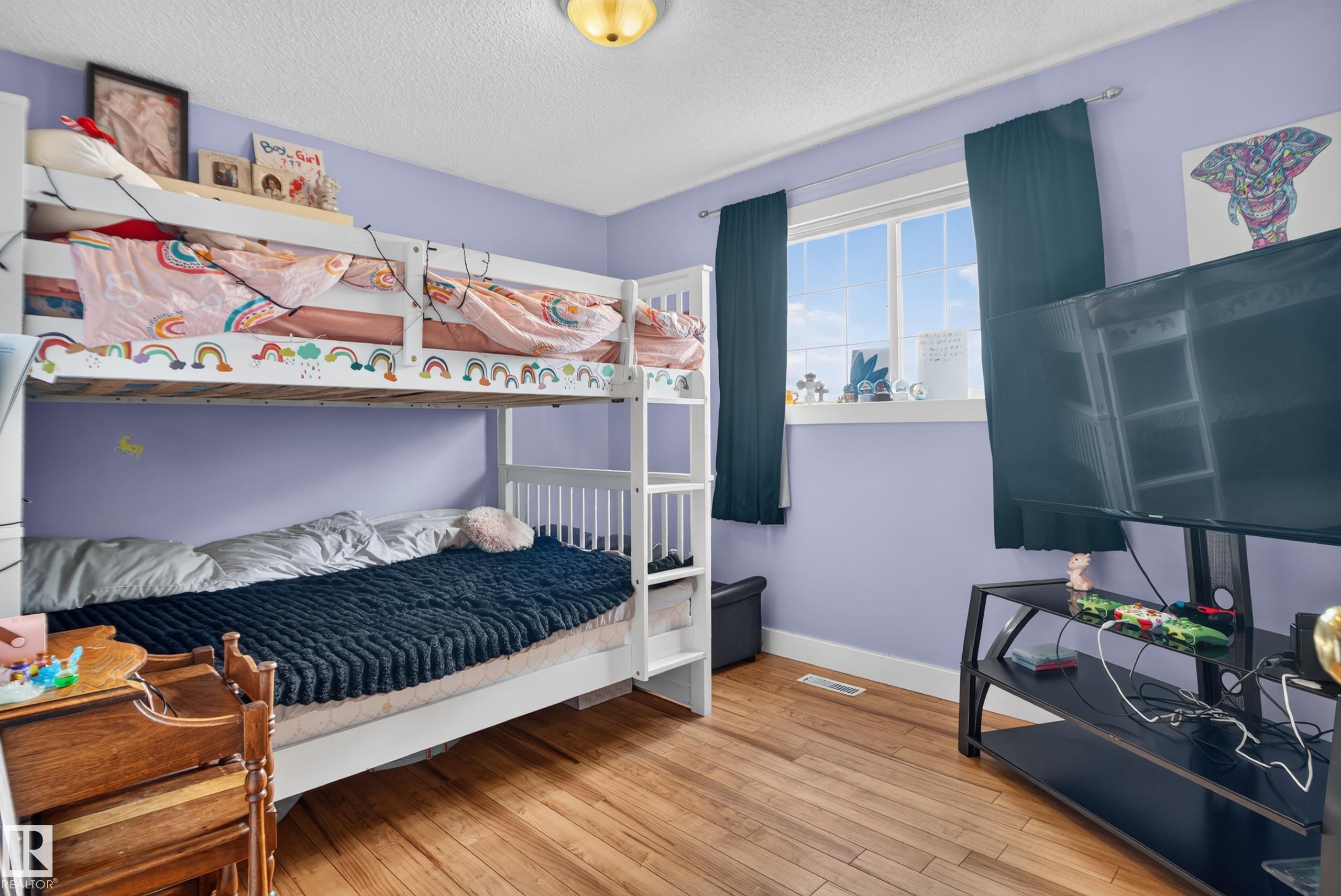 Photo 21 at 9826 180 Avenue NW, Elsinore, Edmonton