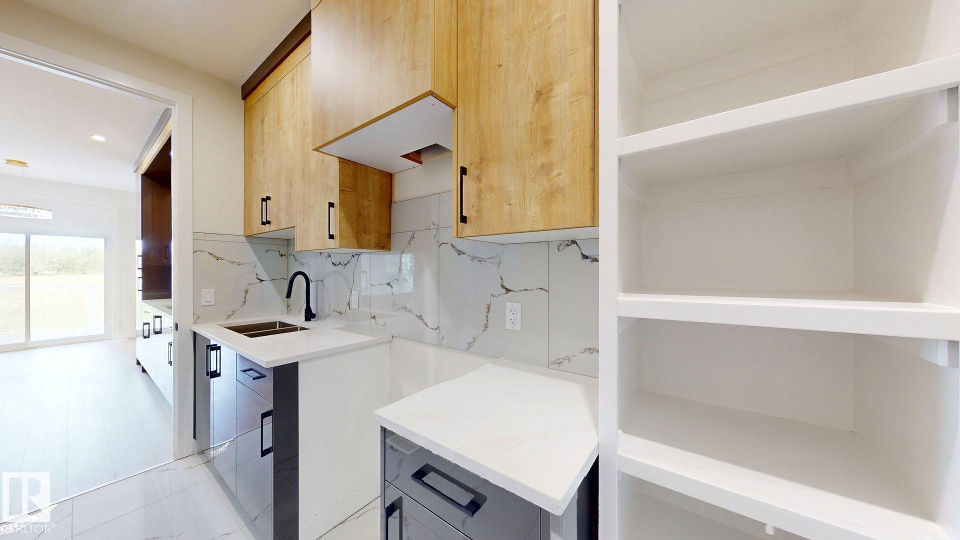 Photo 14 at 4608 17 Avenue SW, Meltwater, Edmonton