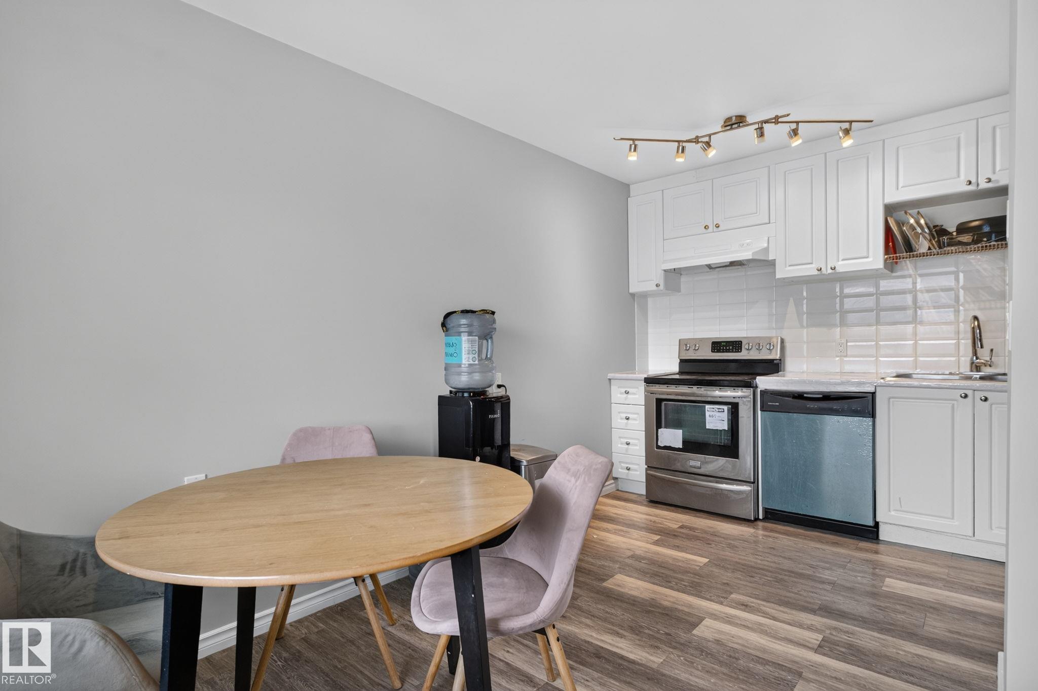 Photo 15 at 17775 95 Street NW, Lago Lindo, Edmonton