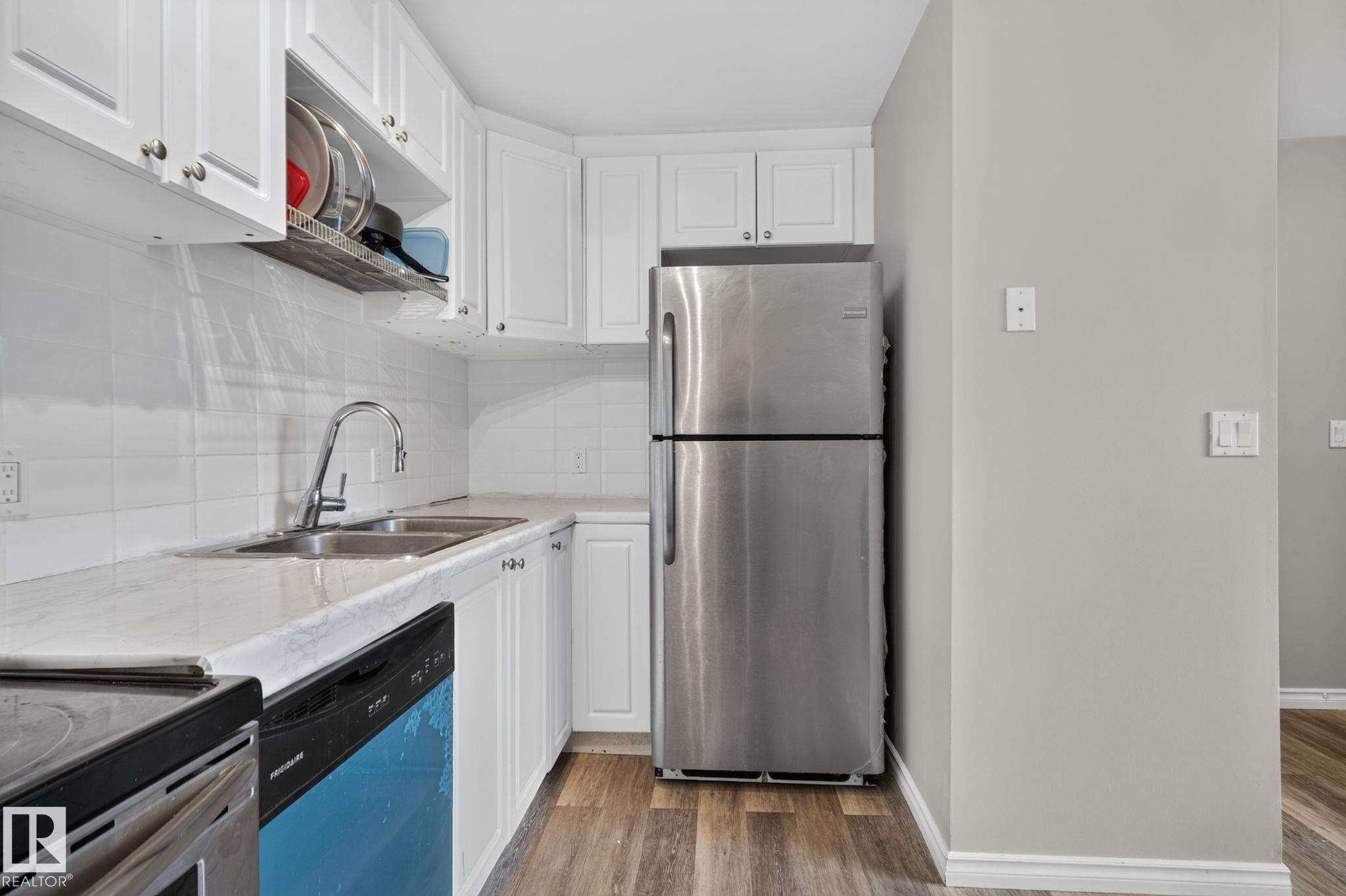 Photo 18 at 17775 95 Street NW, Lago Lindo, Edmonton