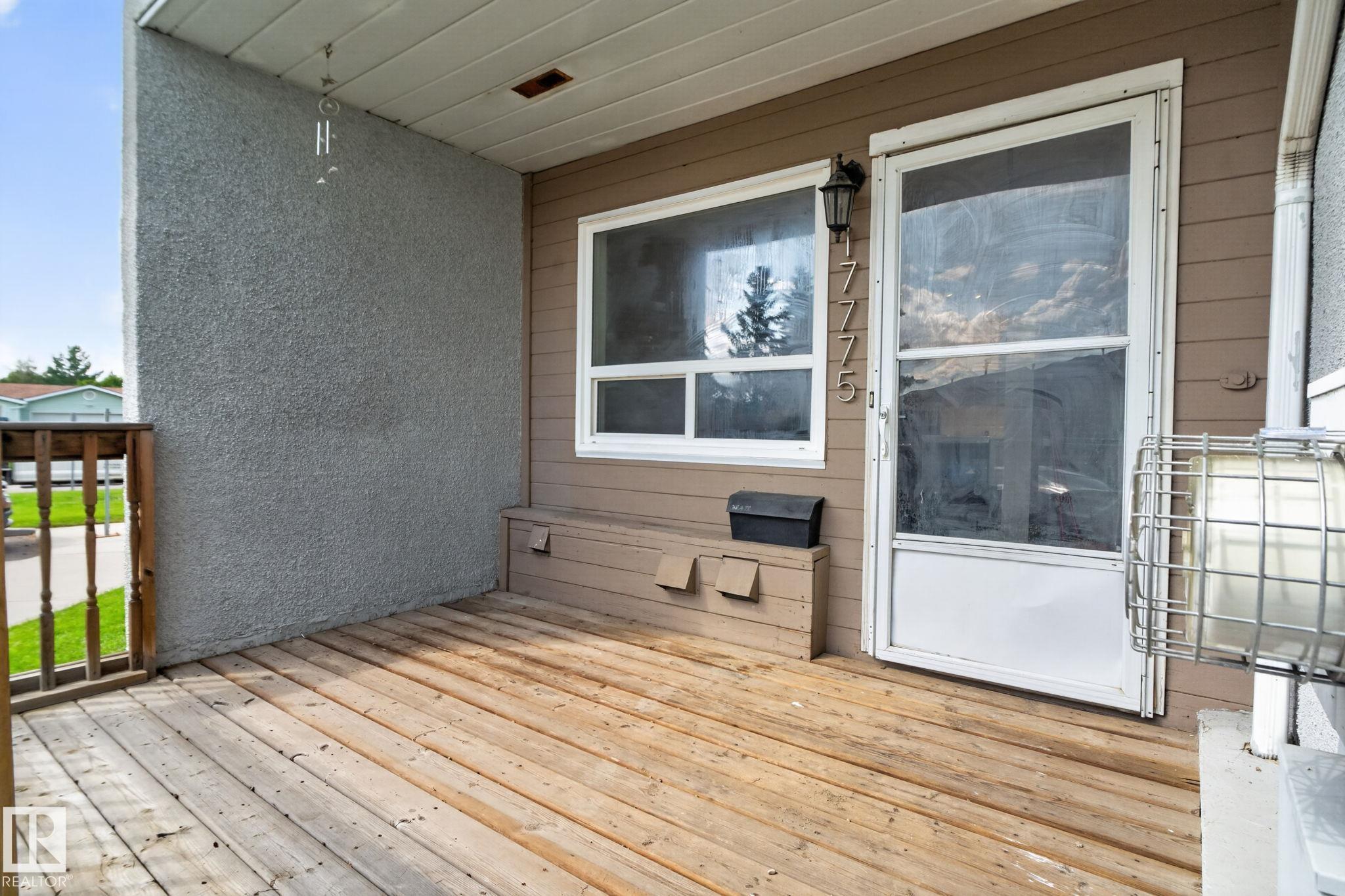 Photo 34 at 17775 95 Street NW, Lago Lindo, Edmonton
