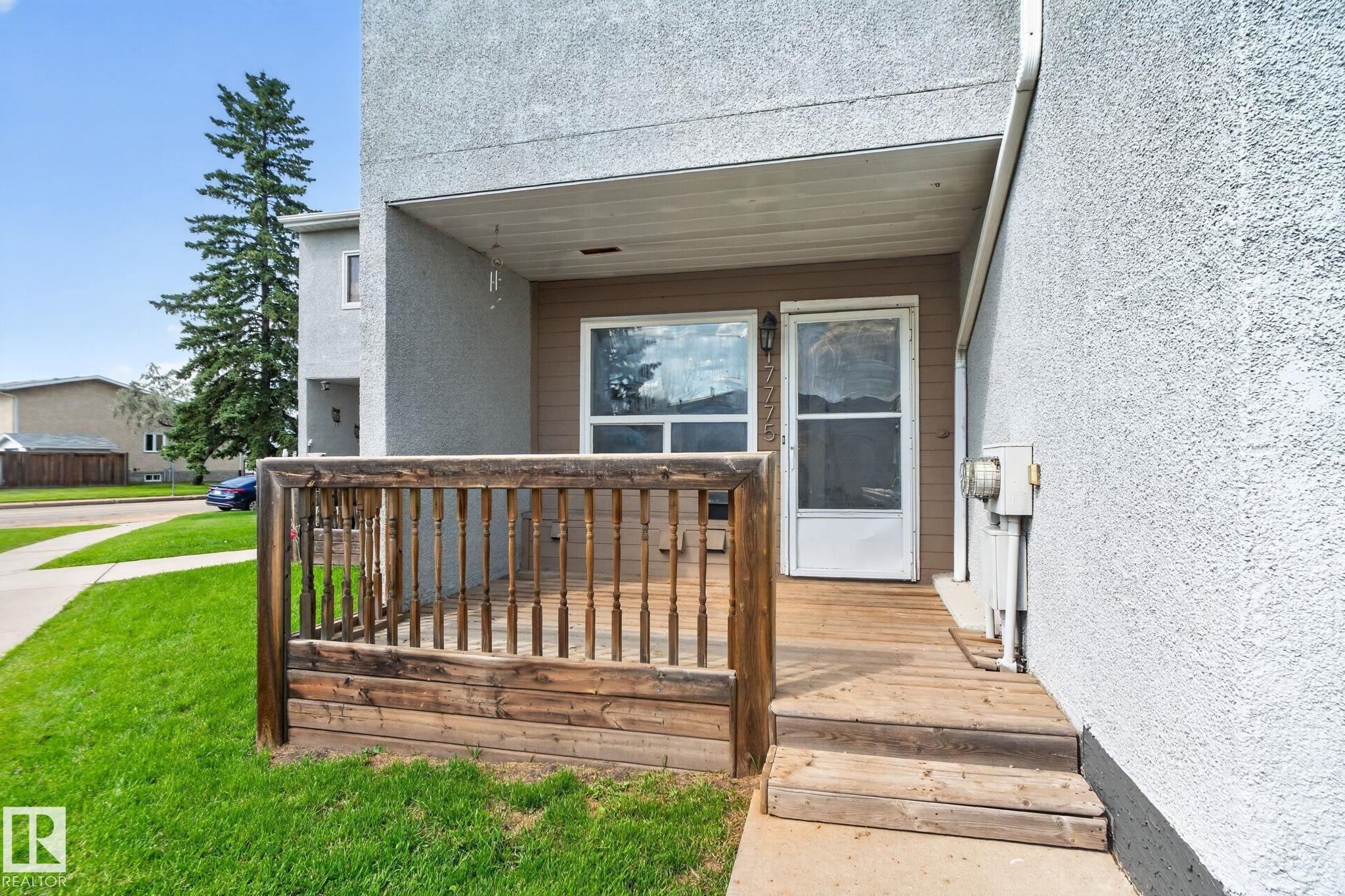 Photo 35 at 17775 95 Street NW, Lago Lindo, Edmonton