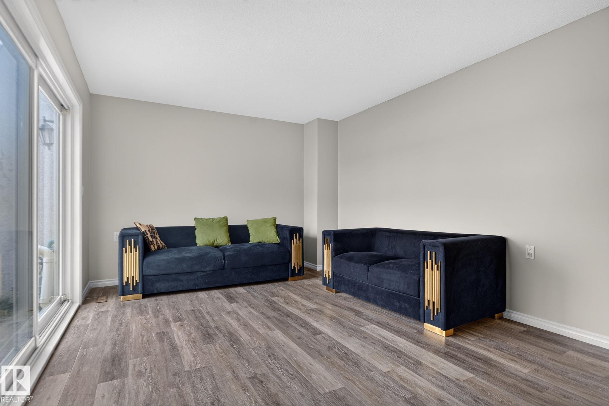 Photo 10 at 17775 95 Street NW, Lago Lindo, Edmonton