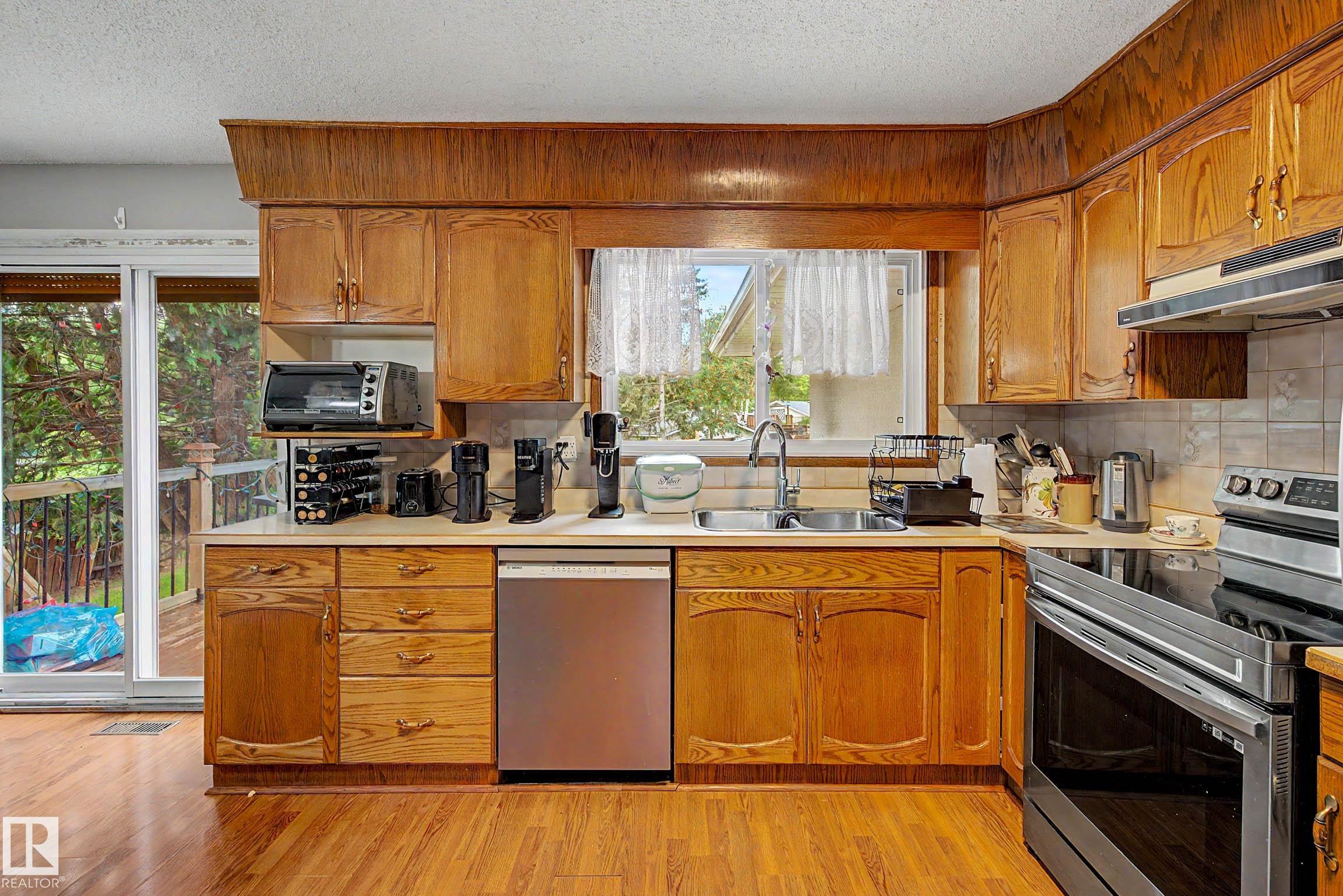 Photo 14 at 23 Montcalm Crescent, Mission, St. Albert
