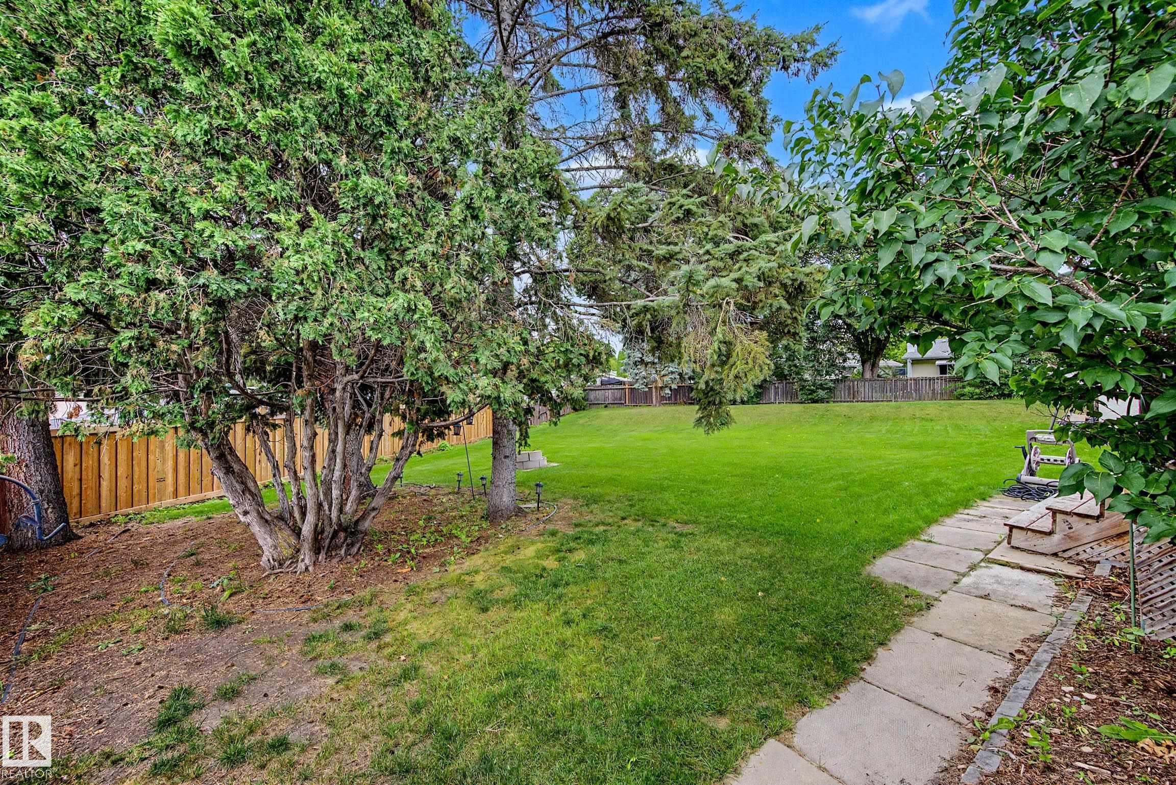 Photo 23 at 23 Montcalm Crescent, Mission, St. Albert