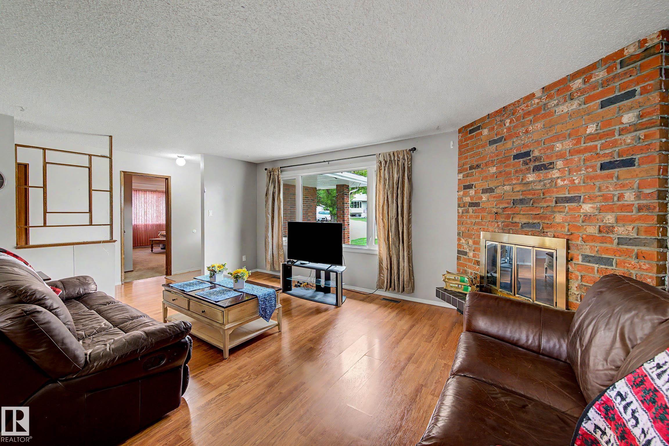 23 Montcalm Crescent, Mission, St. Albert