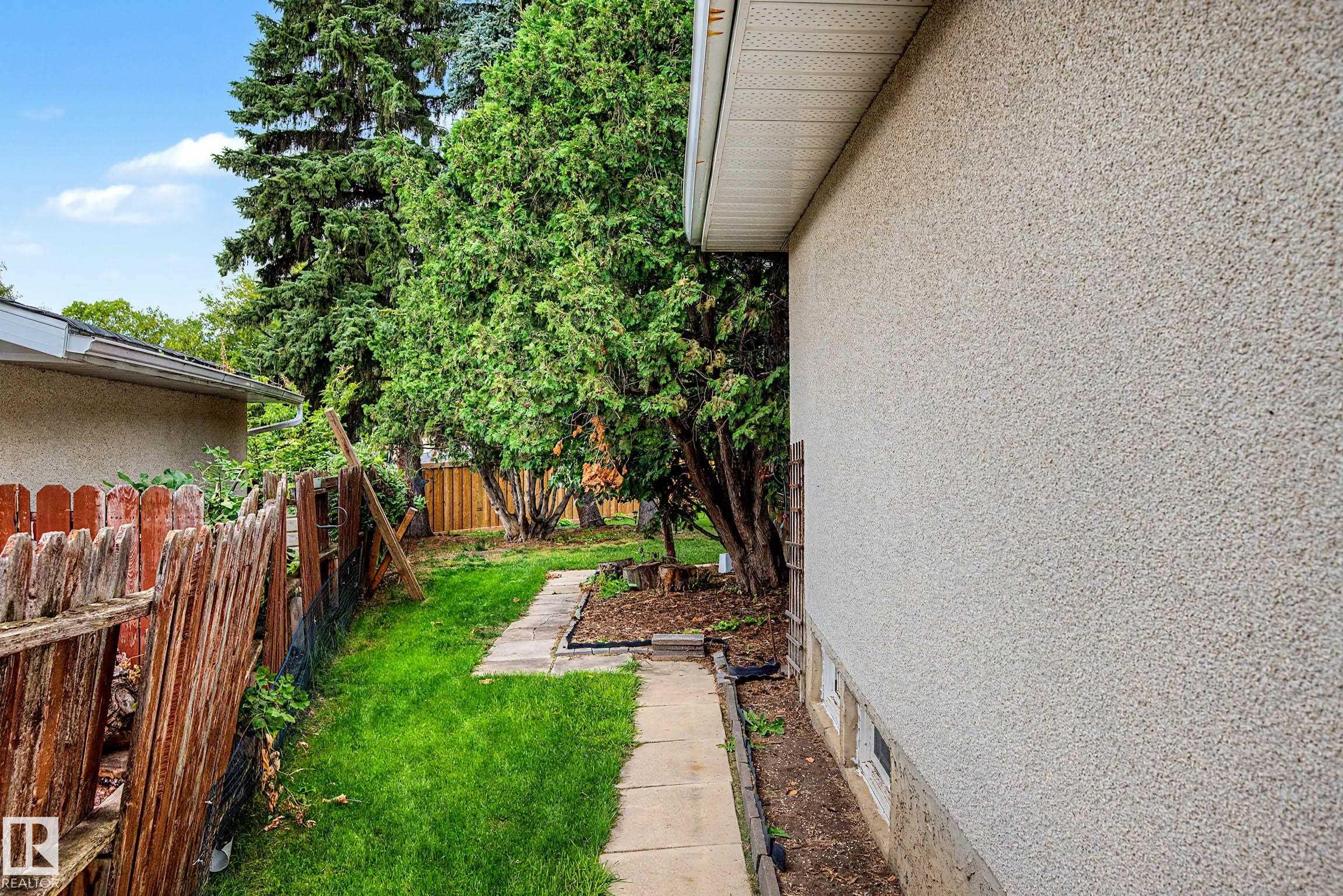 Photo 51 at 23 Montcalm Crescent, Mission, St. Albert