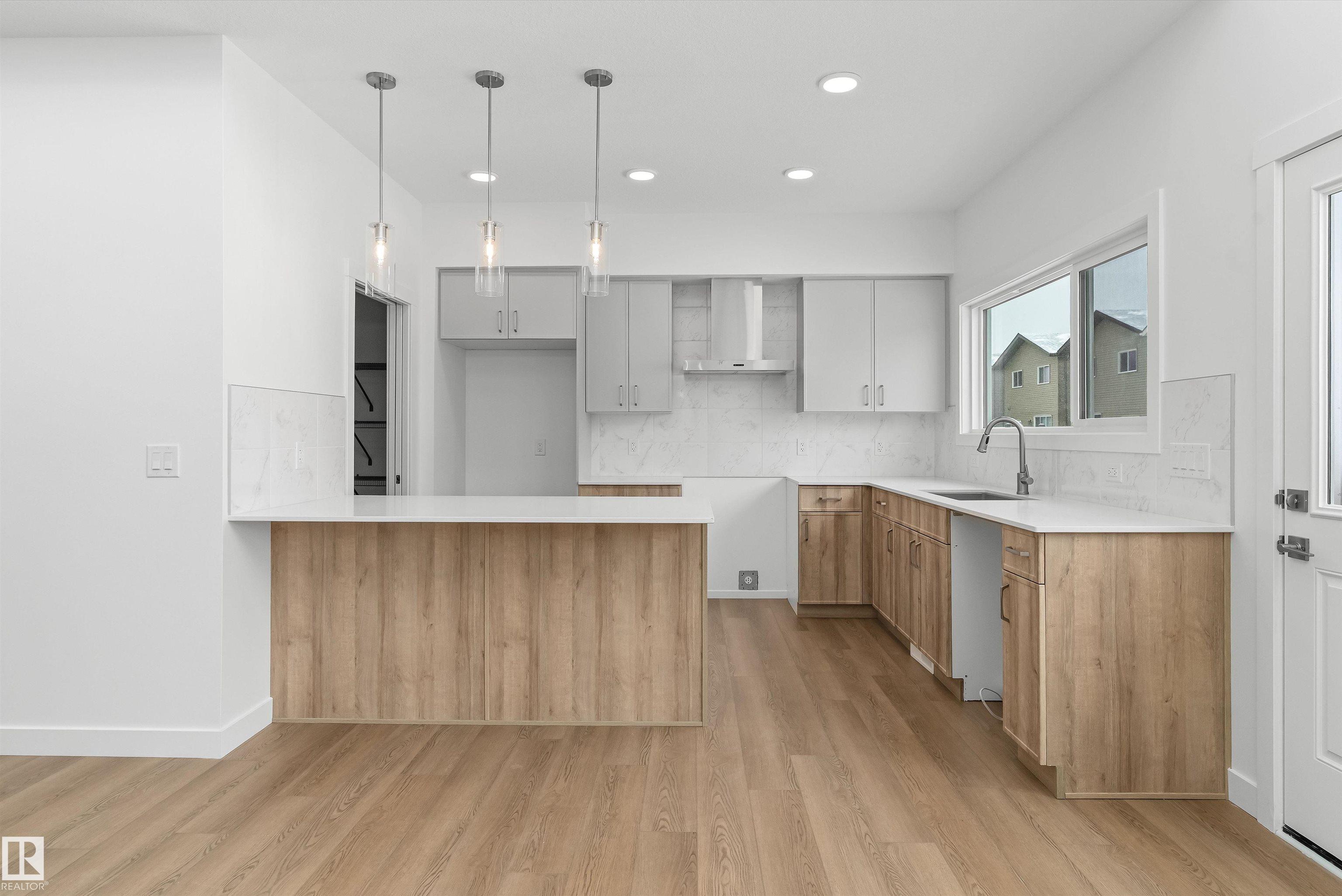 Photo 6 at 2209 194a Street NW, River's Edge, Edmonton