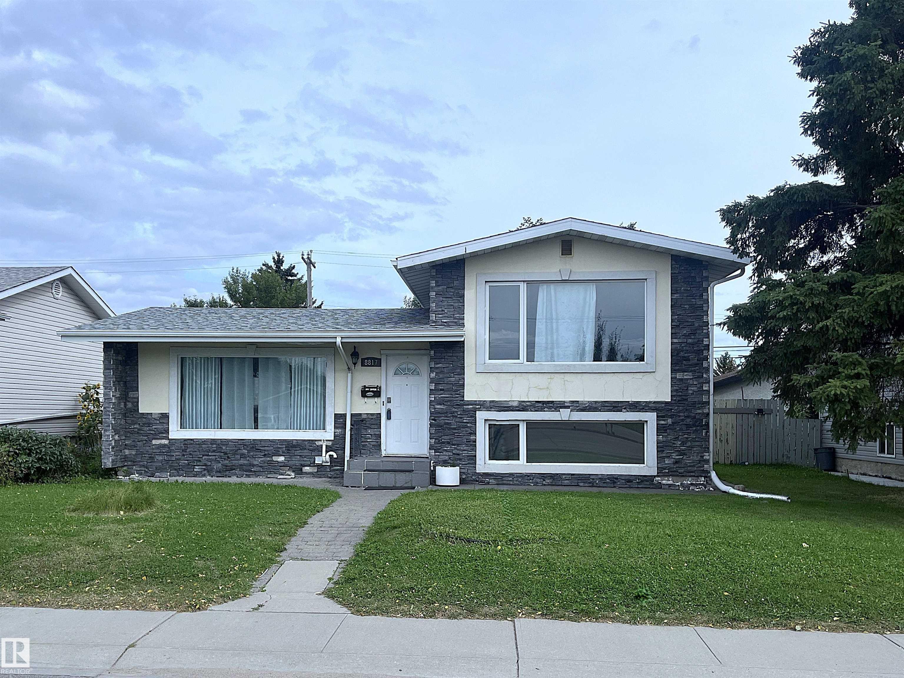 8817 163 Street NW, Meadowlark Park, Edmonton