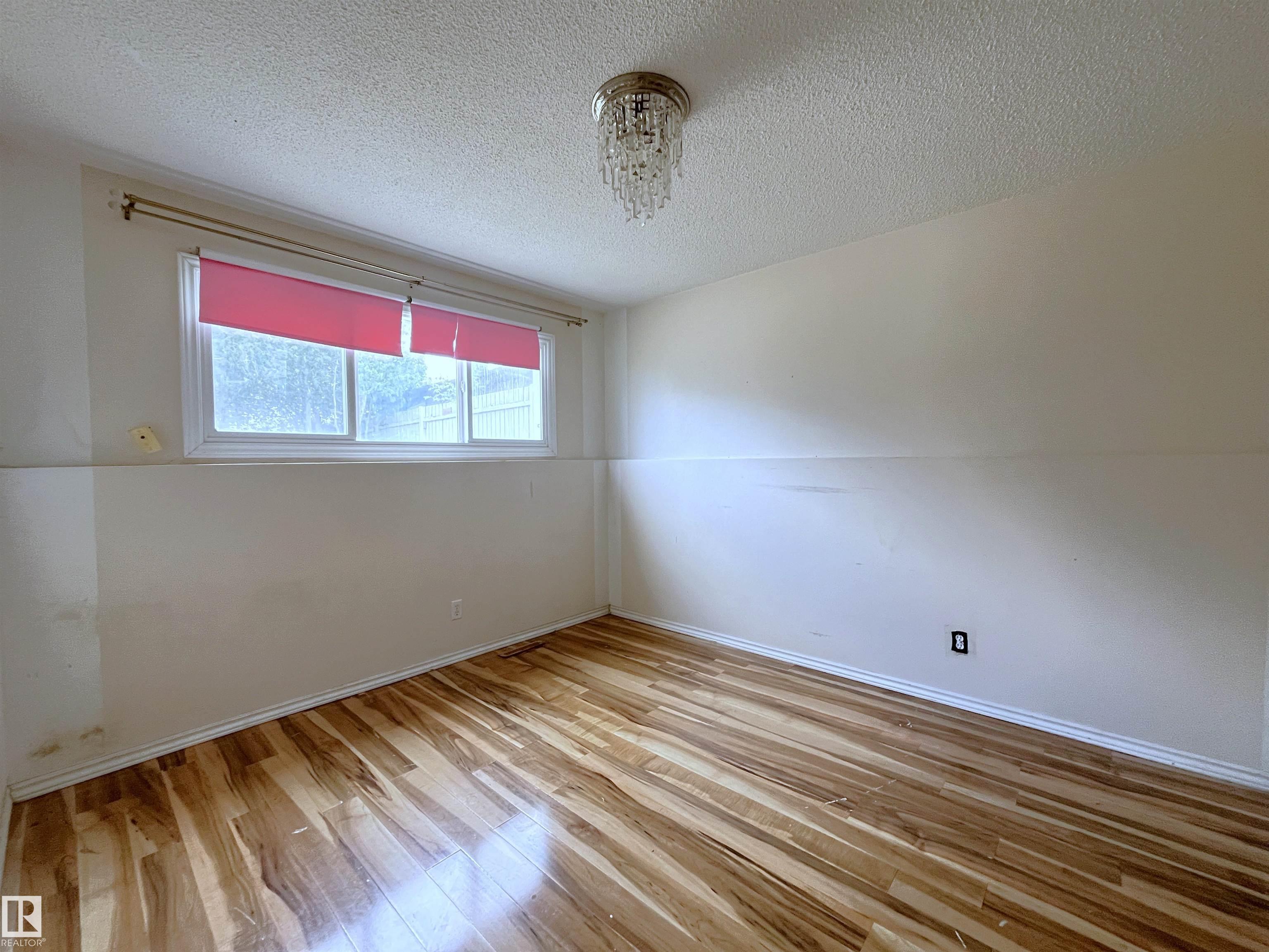Photo 12 at 8817 163 Street NW, Meadowlark Park, Edmonton