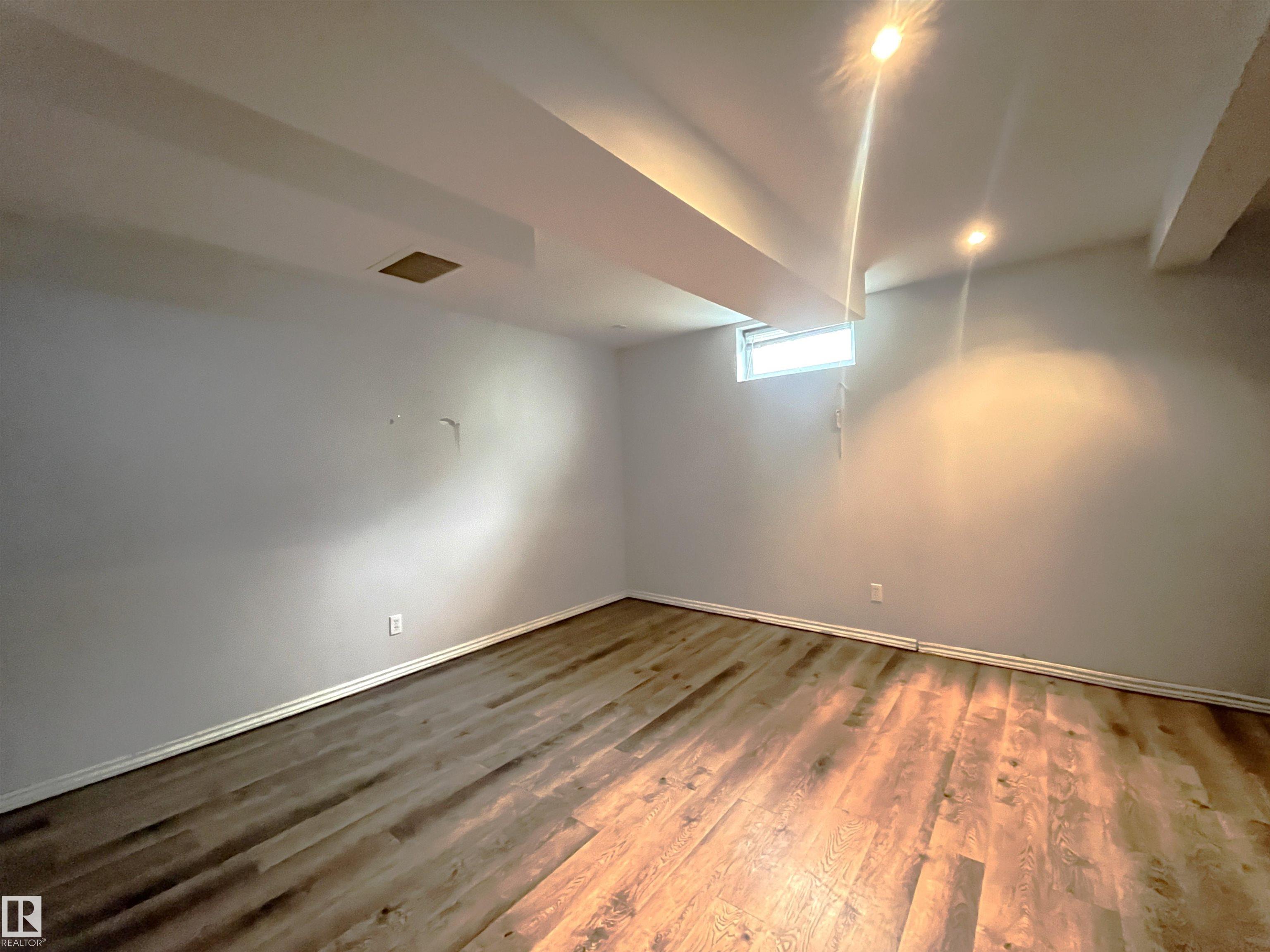 Photo 15 at 8817 163 Street NW, Meadowlark Park, Edmonton