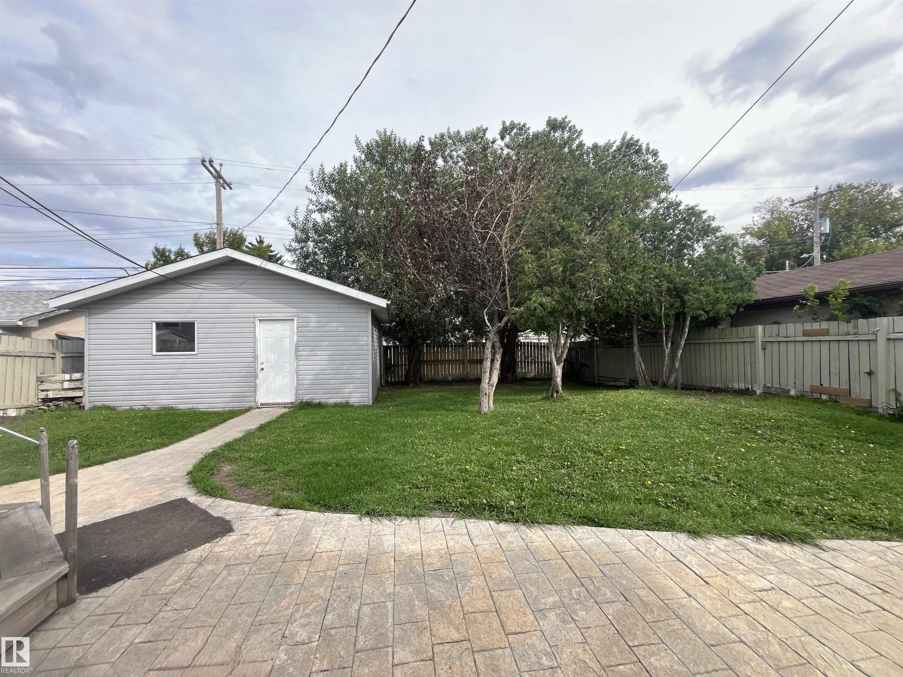 Photo 21 at 8817 163 Street NW, Meadowlark Park, Edmonton
