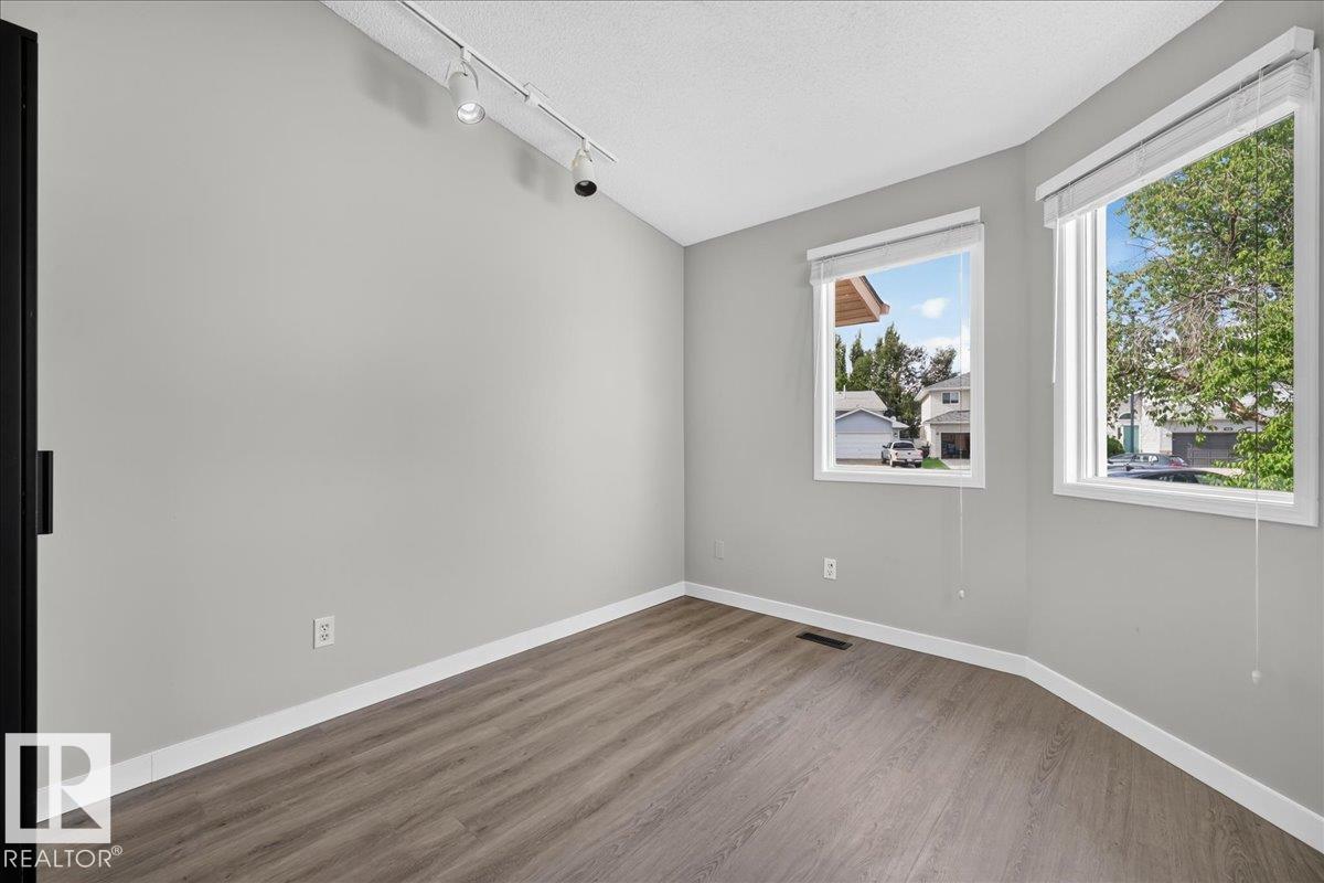 Photo 10 at 18911 58 Avenue NW, Jamieson Place, Edmonton