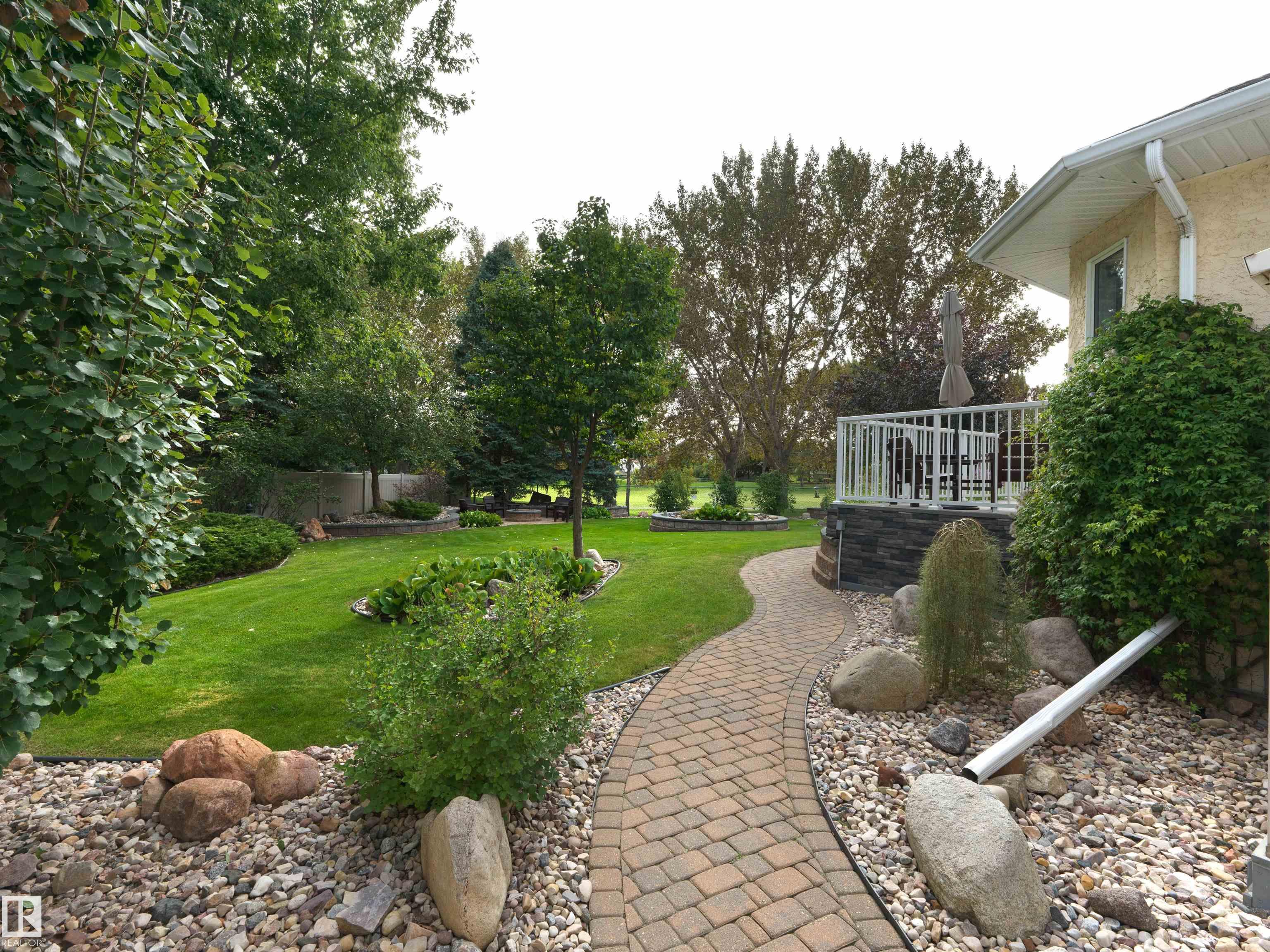 Photo 39 at 915 Picard Drive NW, Potter Greens, Edmonton