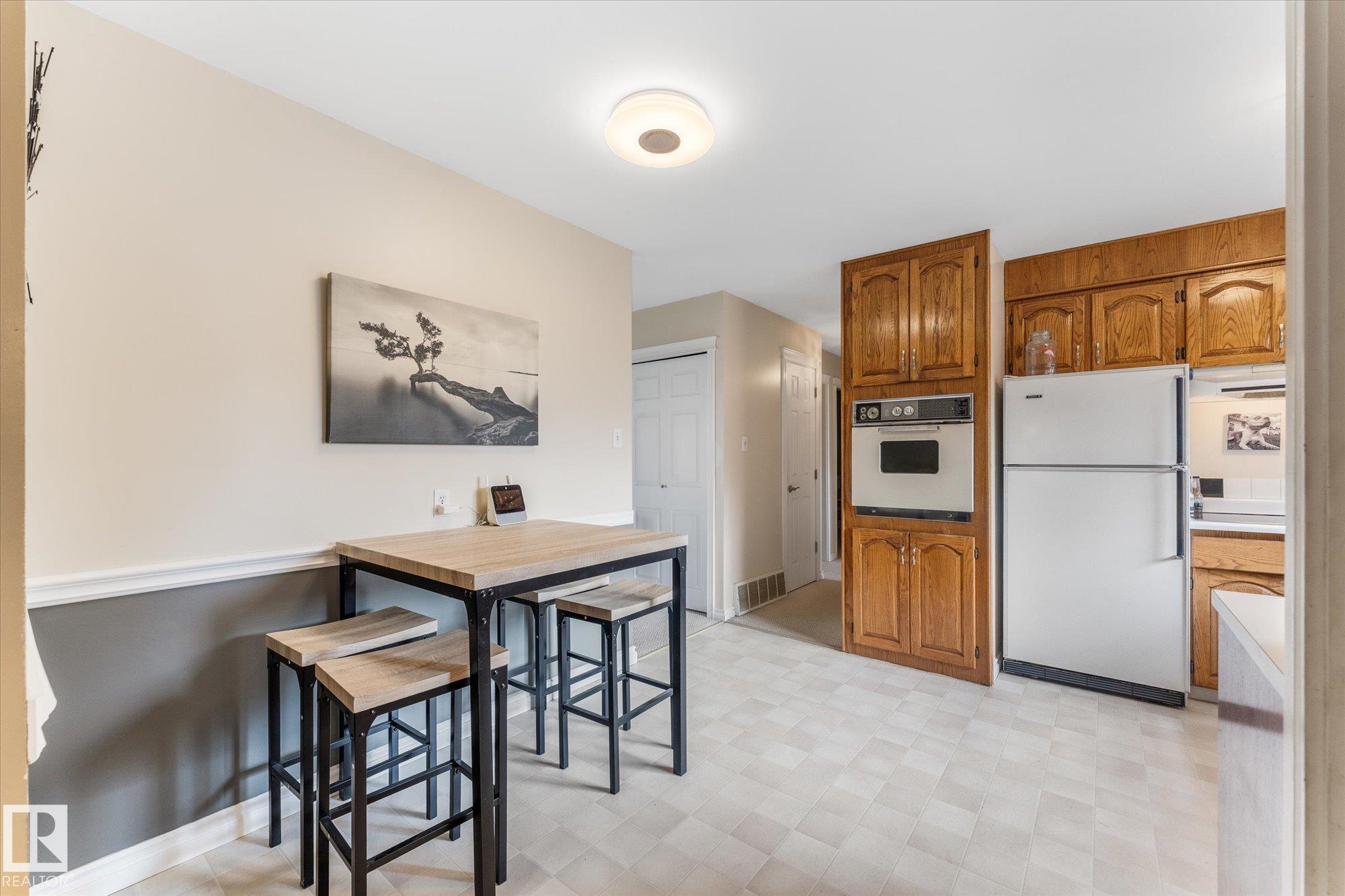 Photo 11 at 16807 98 Avenue NW, Glenwood, Edmonton