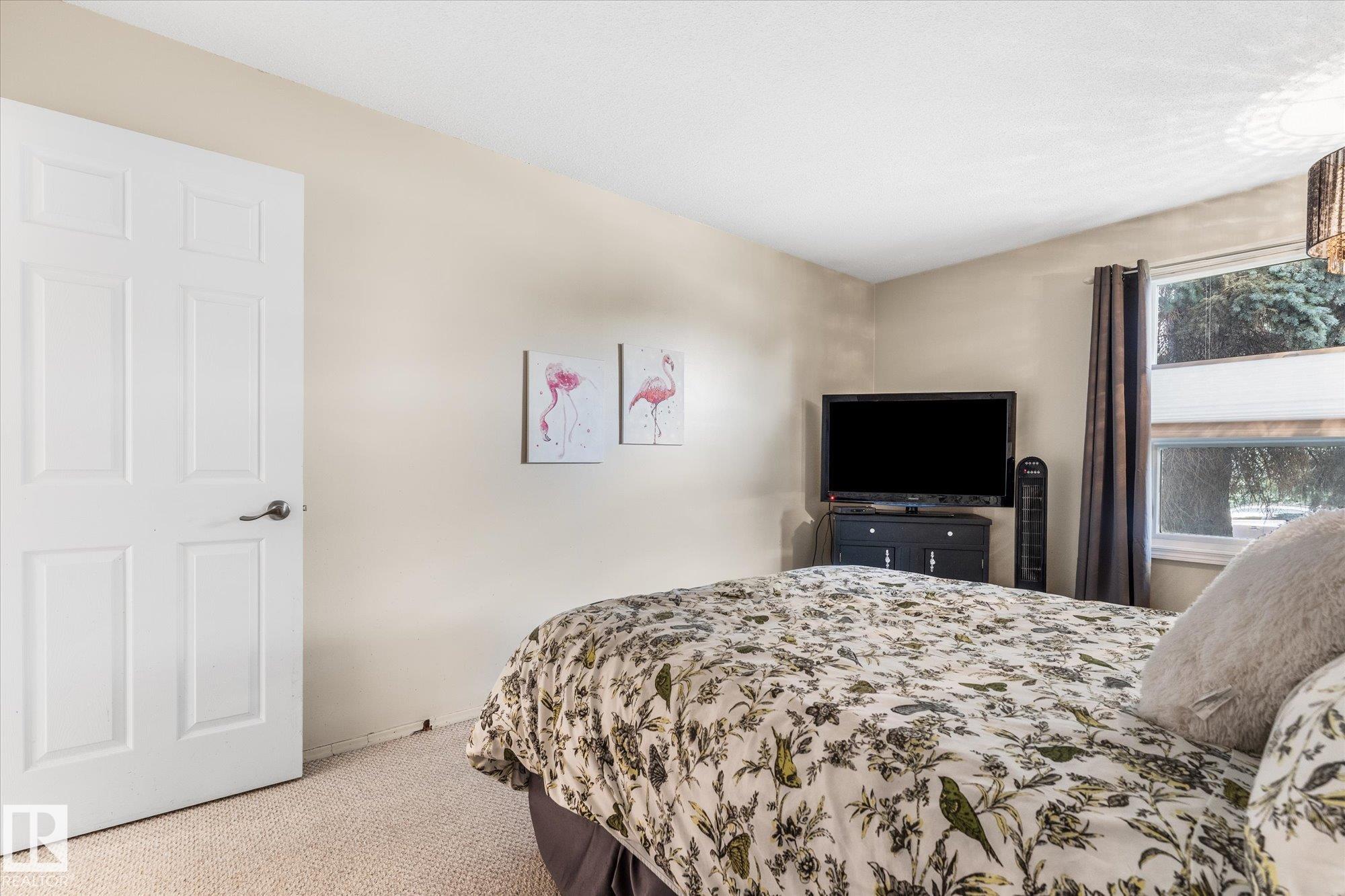 Photo 18 at 16807 98 Avenue NW, Glenwood, Edmonton