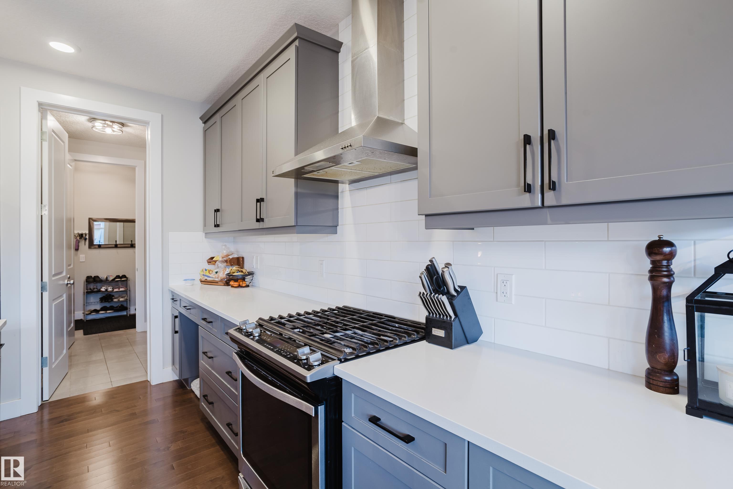 Photo 12 at 15820 15 Avenue SW, Glenridding Heights, Edmonton