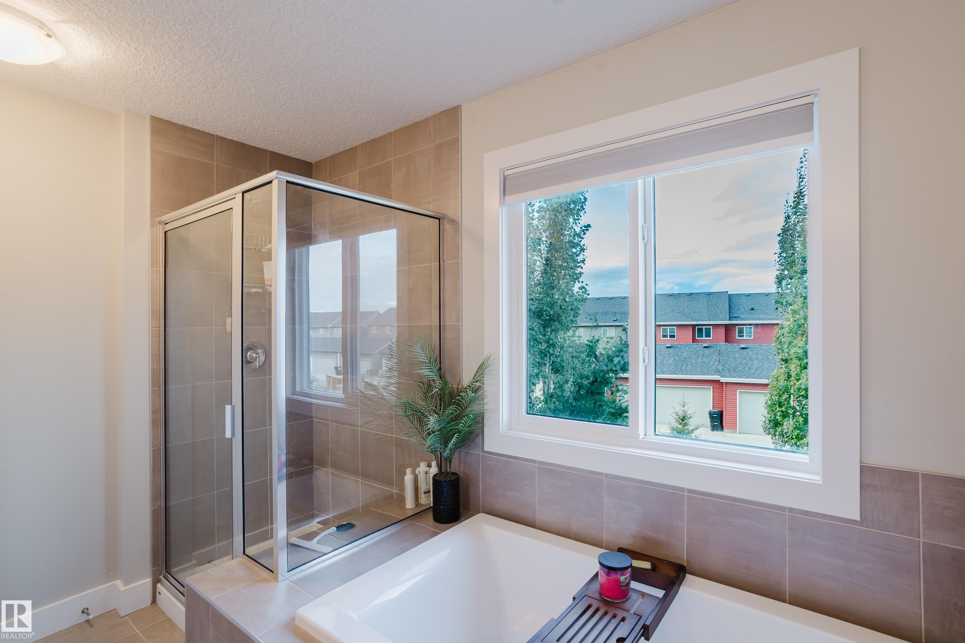 Photo 28 at 15820 15 Avenue SW, Glenridding Heights, Edmonton