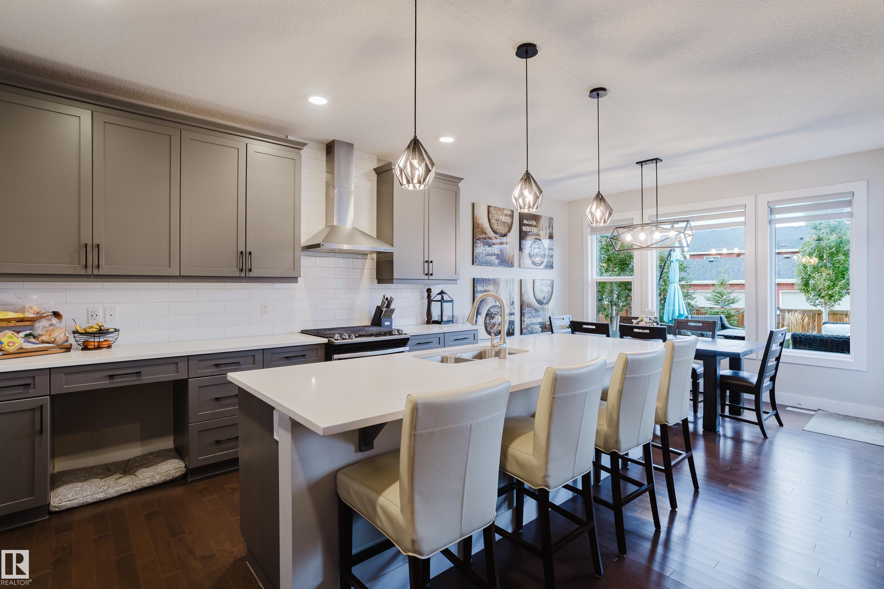 15820 15 Avenue SW, Glenridding Heights, Edmonton