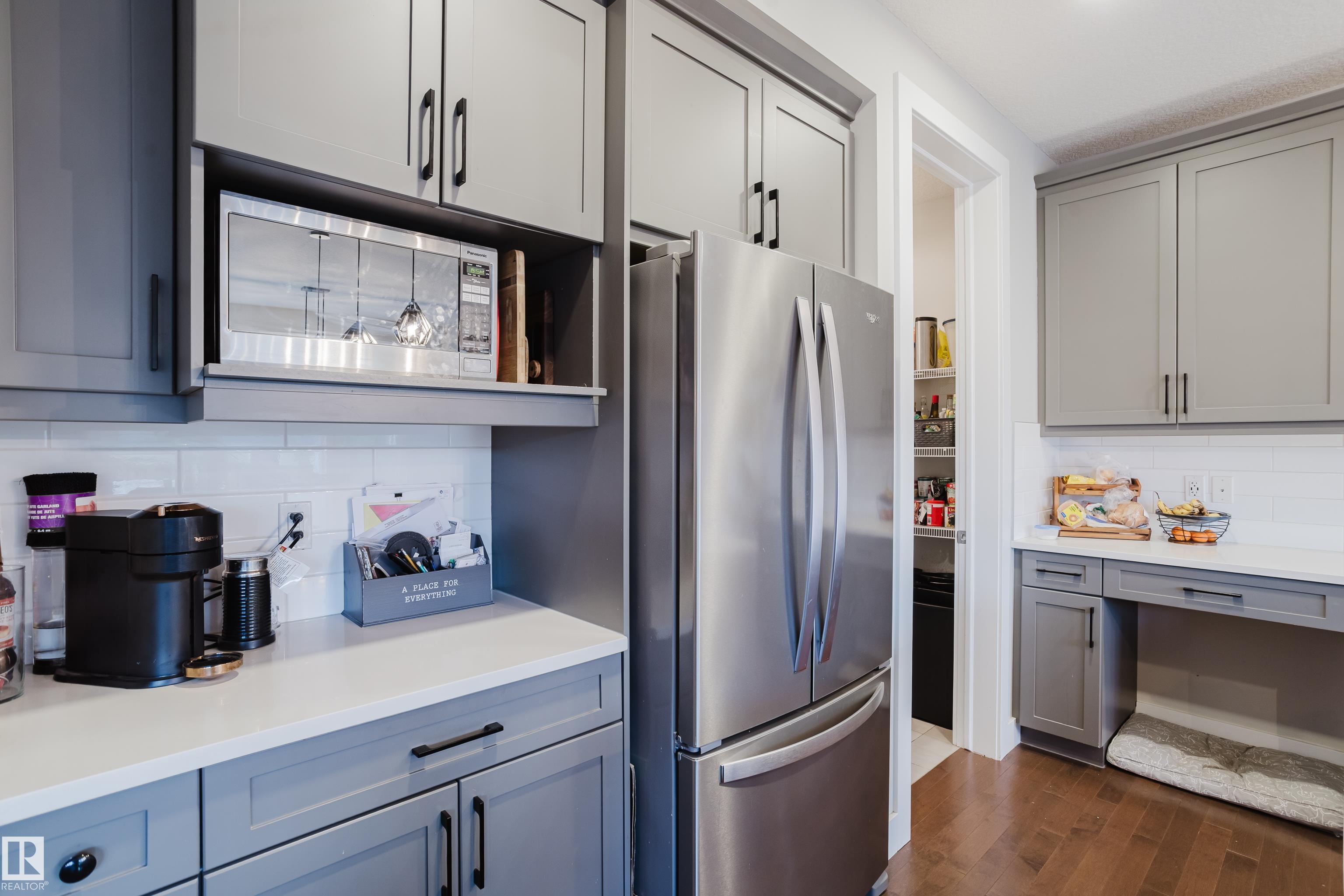 Photo 7 at 15820 15 Avenue SW, Glenridding Heights, Edmonton
