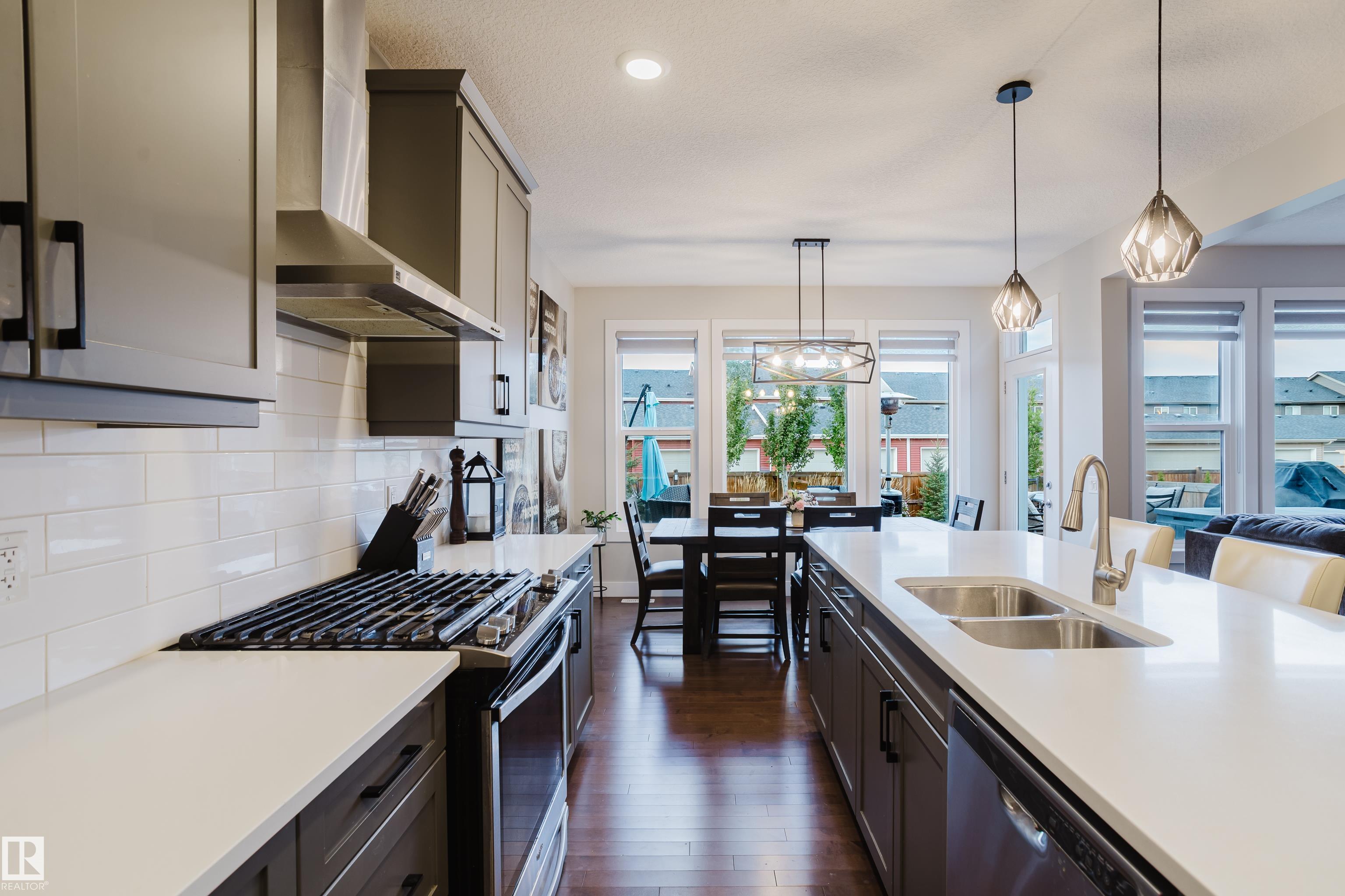 Photo 9 at 15820 15 Avenue SW, Glenridding Heights, Edmonton