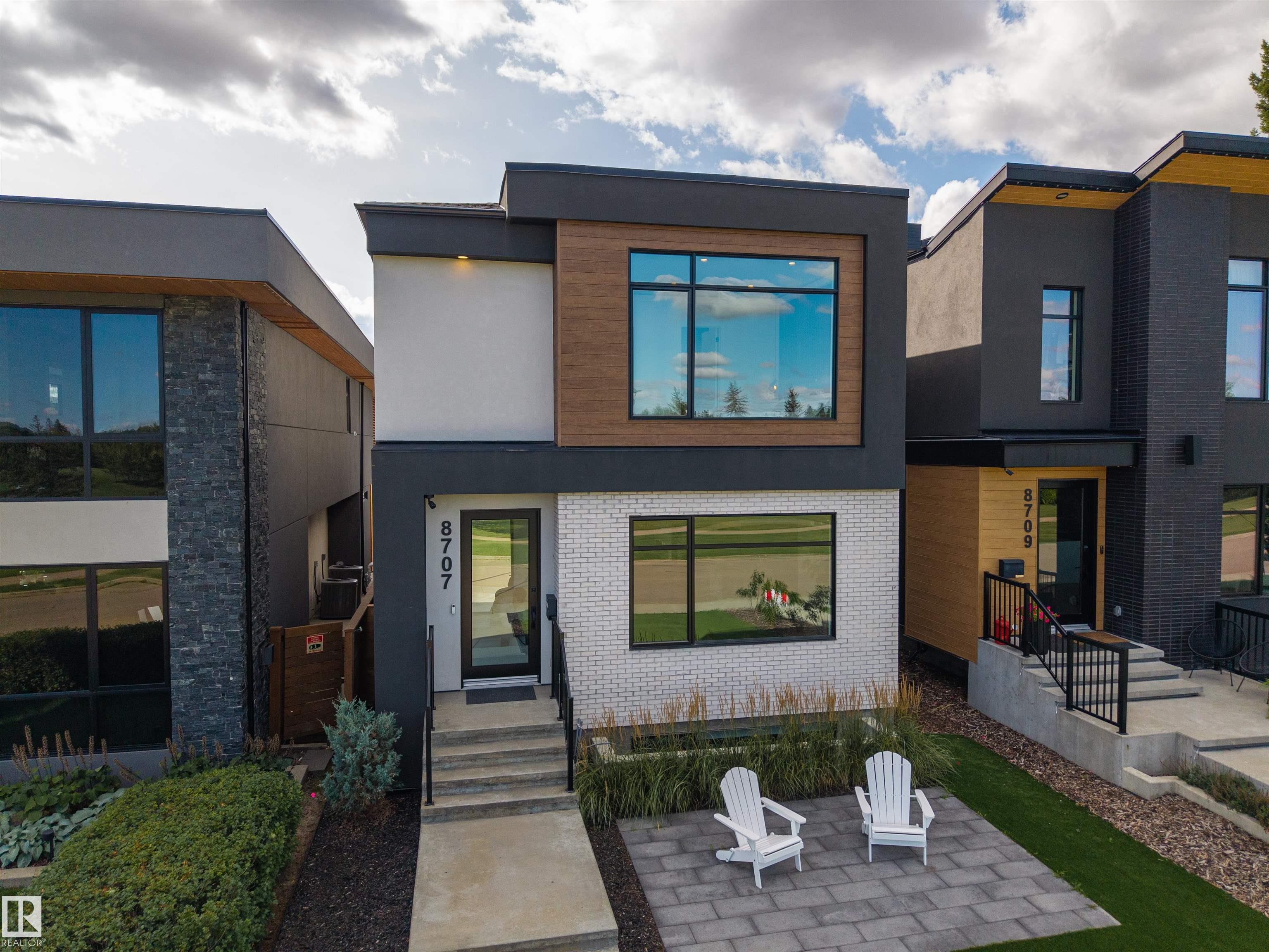 8707 Strathearn Crescent NW, Strathearn, Edmonton